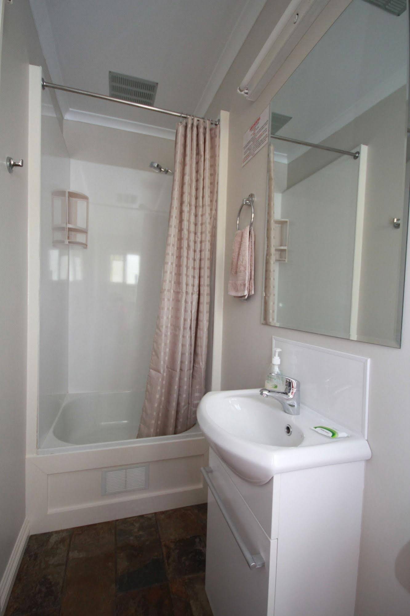 Seaforth Holiday Units