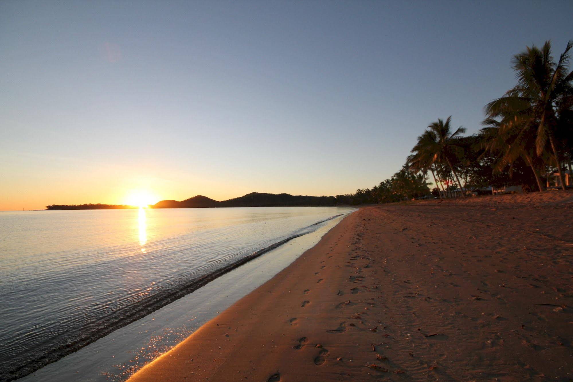 Seaforth Holiday Units