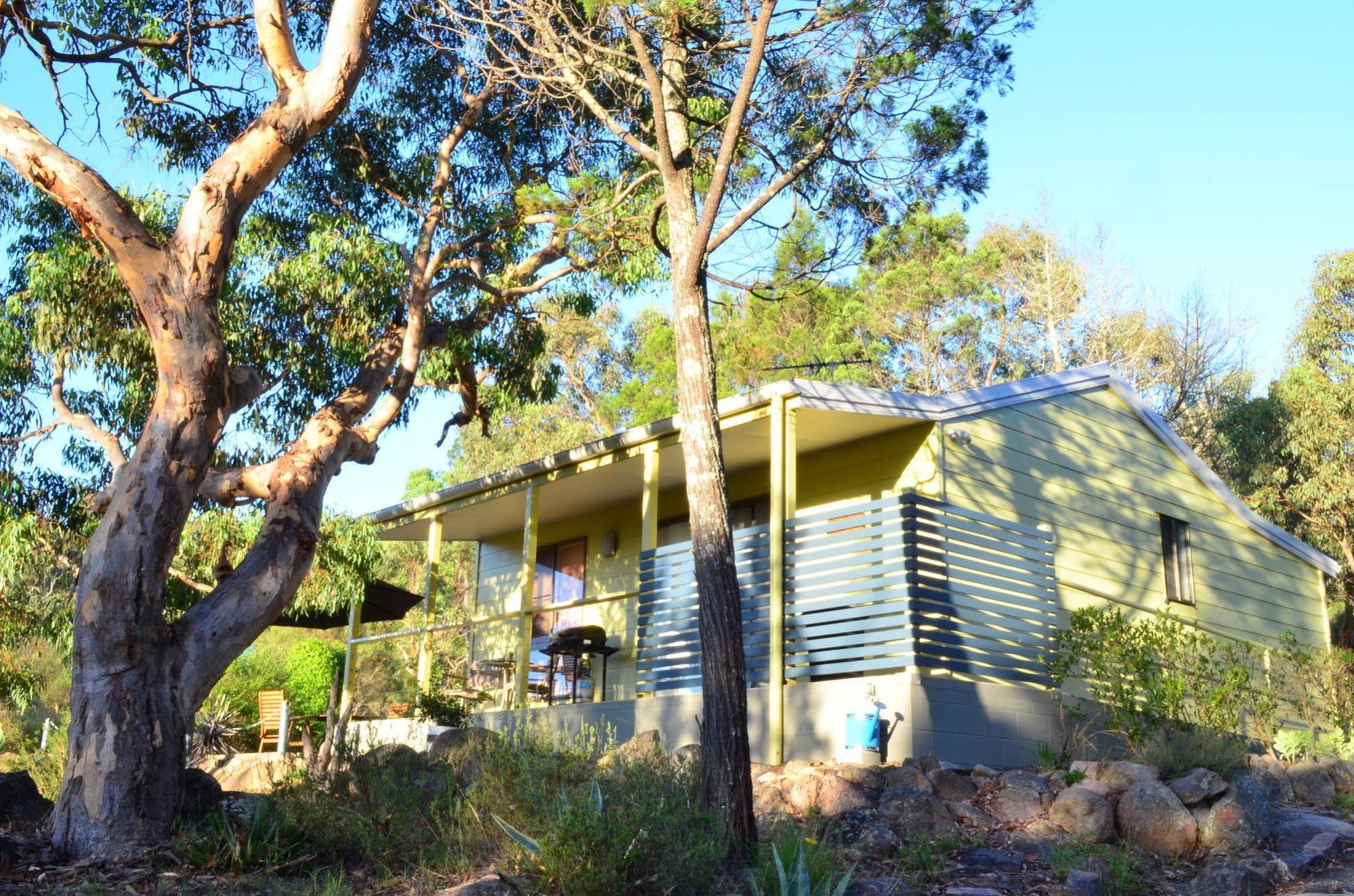 31 The Rocks