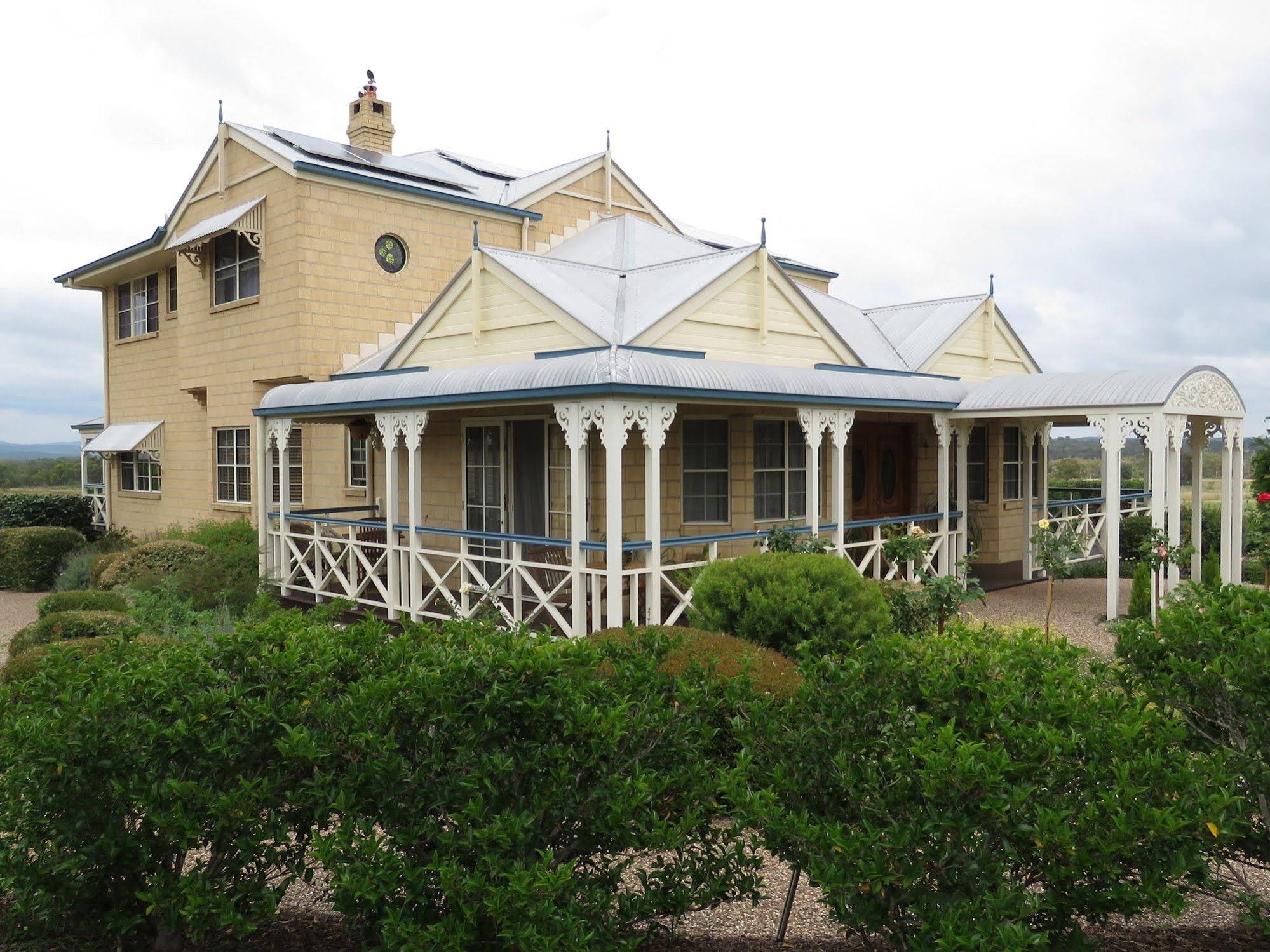 Grovely House Bed & Breakfast