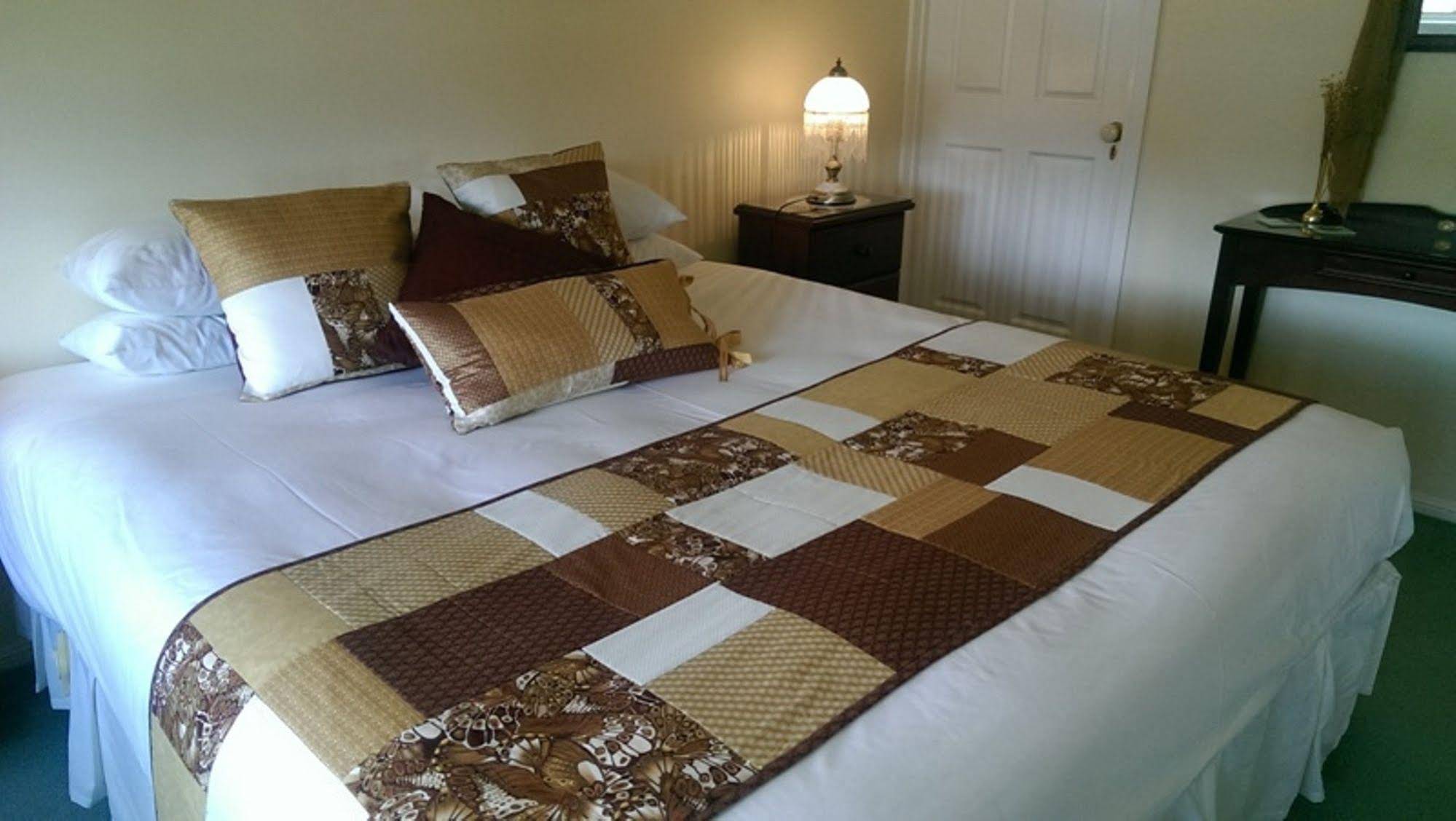 Grovely House Bed & Breakfast