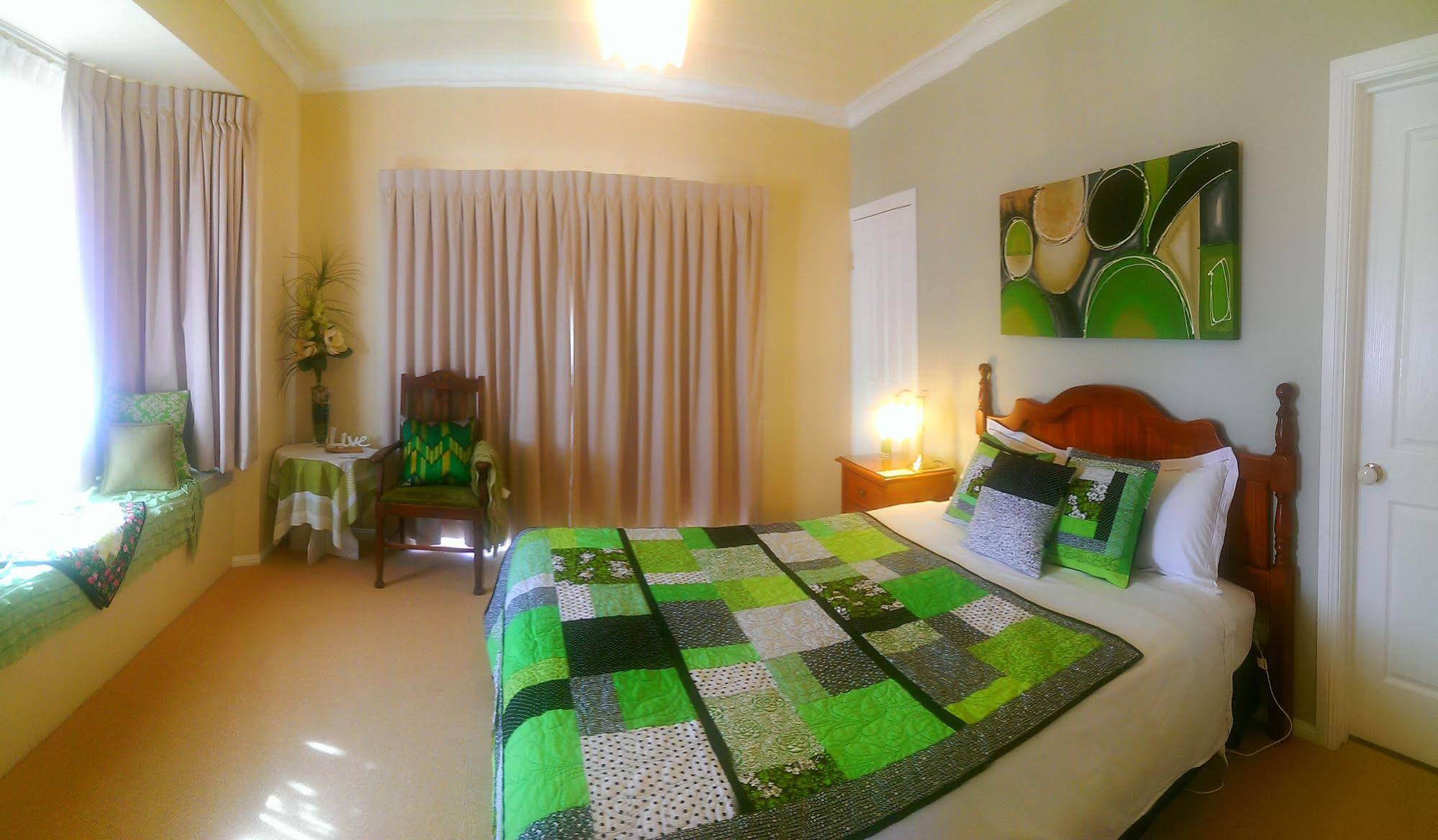 Grovely House Bed & Breakfast