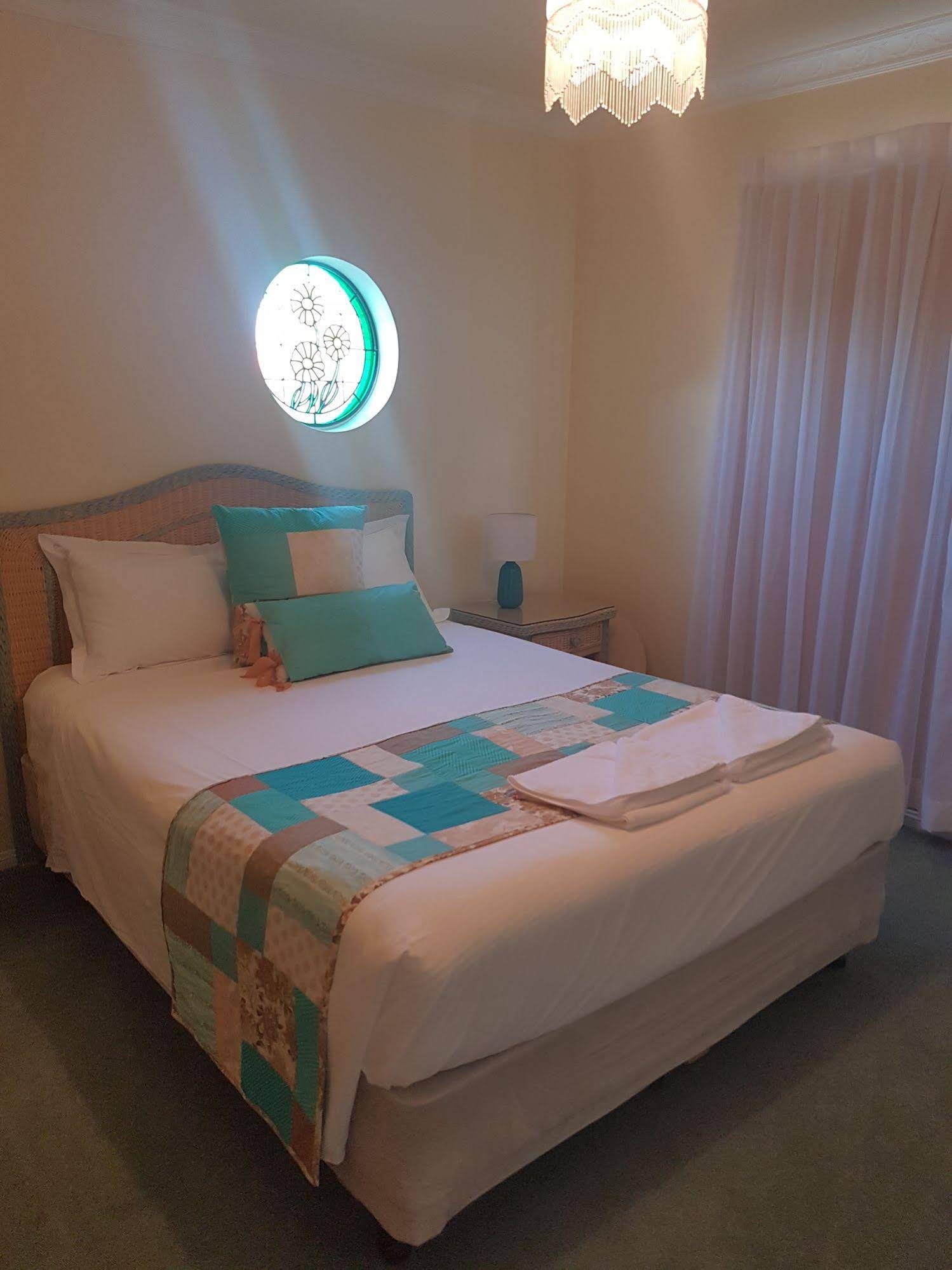 Grovely House Bed & Breakfast