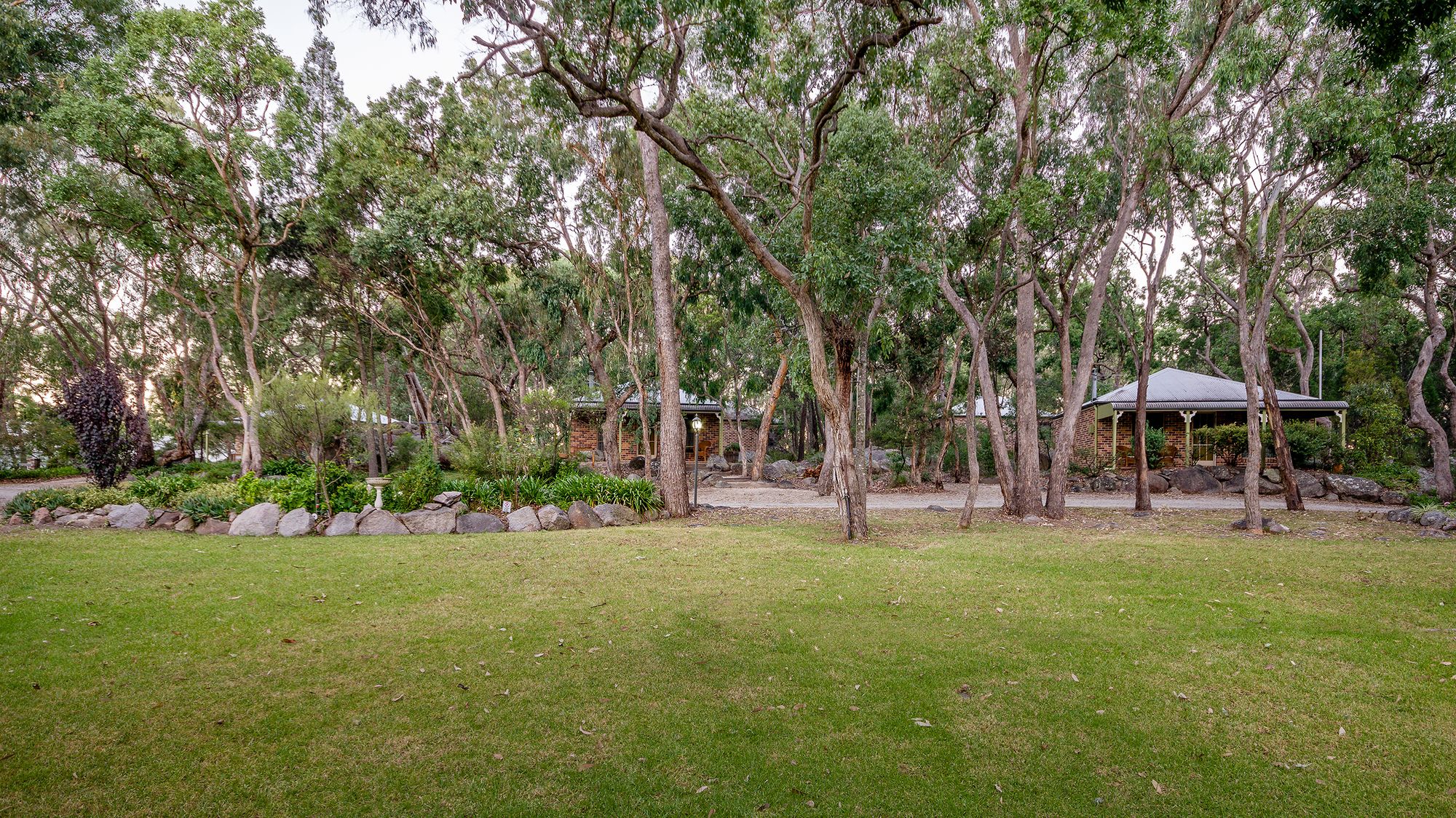 Honeysuckle Cottages and The Rocks Restaurant
