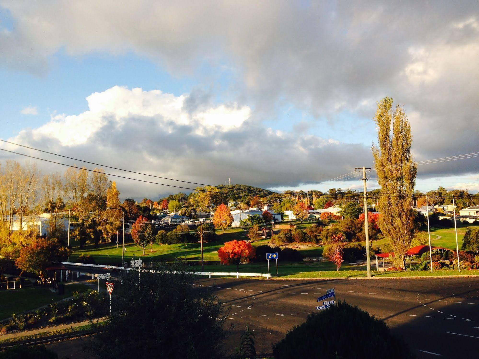 The Vines Motel And Cottages