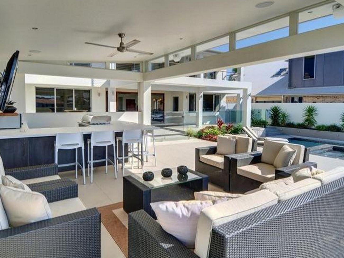 Kumbada 23 Waterfront Holiday House