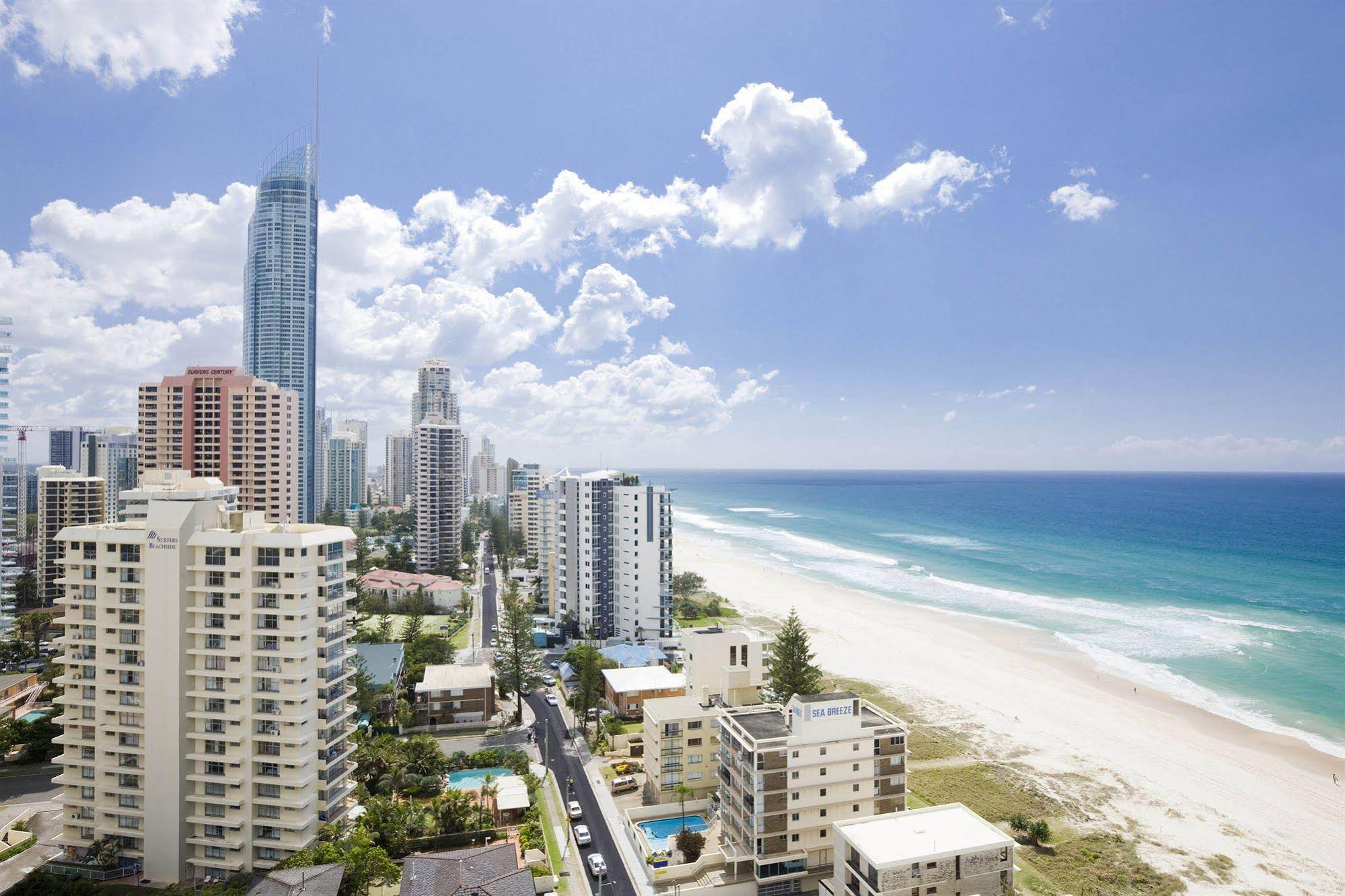 BreakFree Acapulco Surfers Paradise