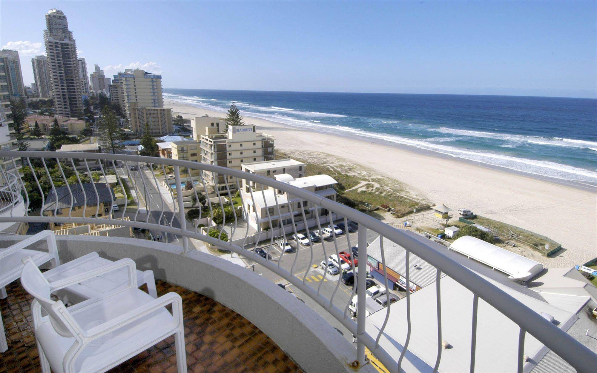 BreakFree Acapulco Surfers Paradise
