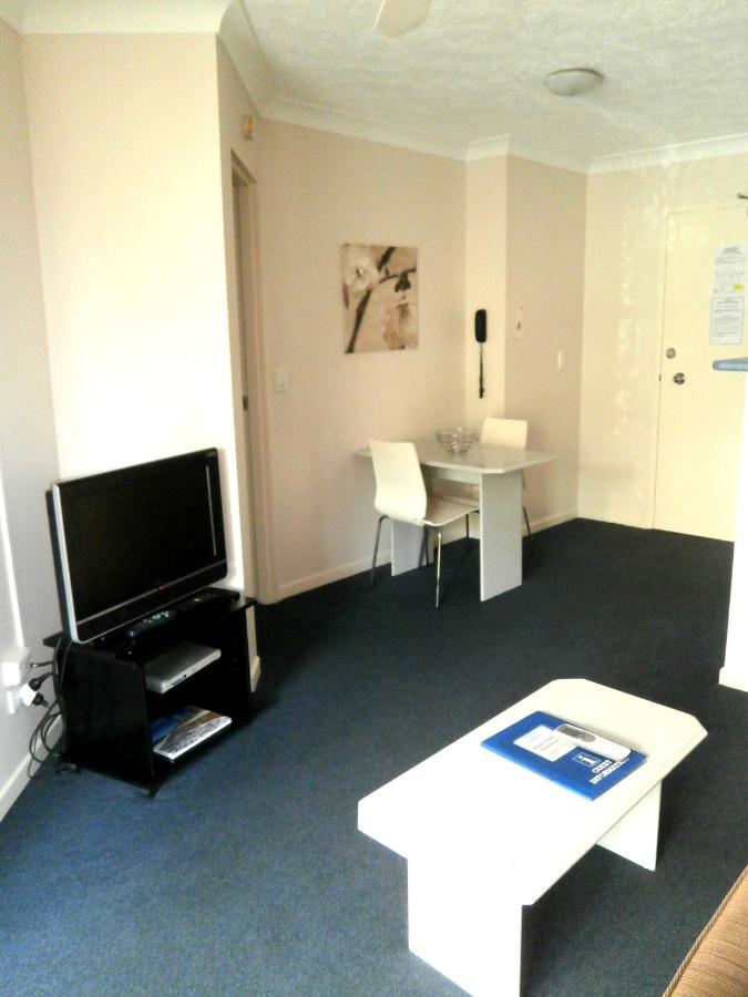 Budds Beach Apartments