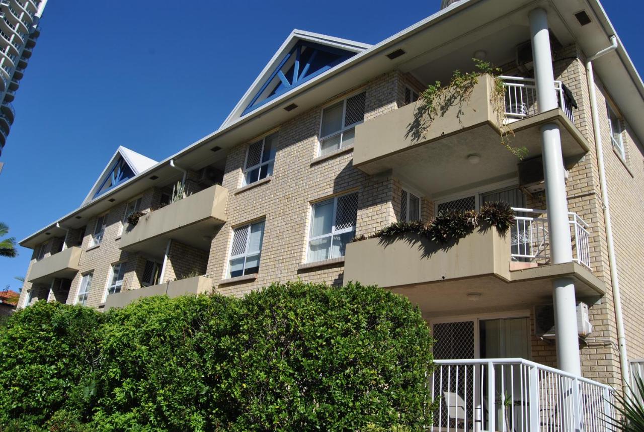 Budds Beach Apartments