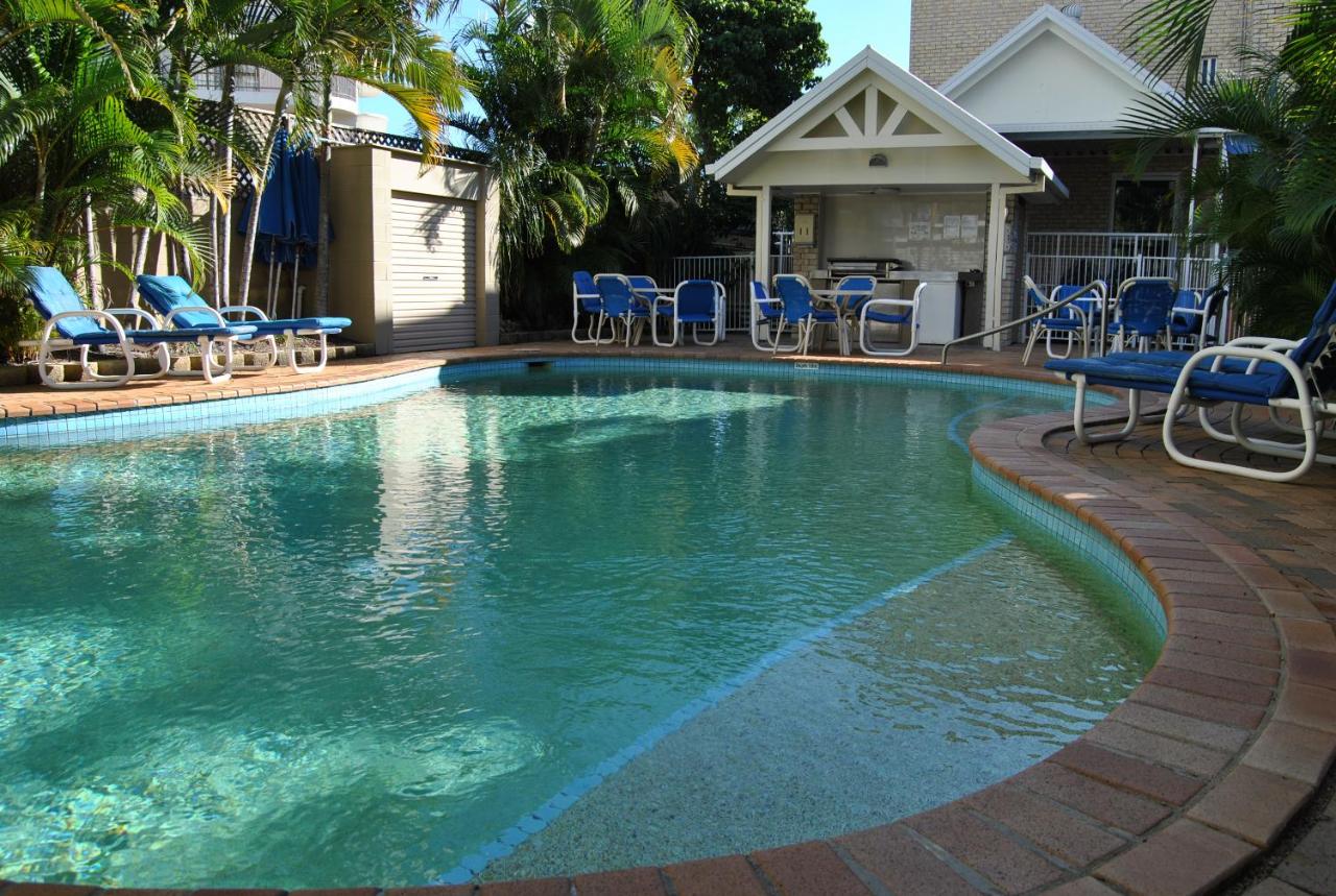 Budds Beach Apartments
