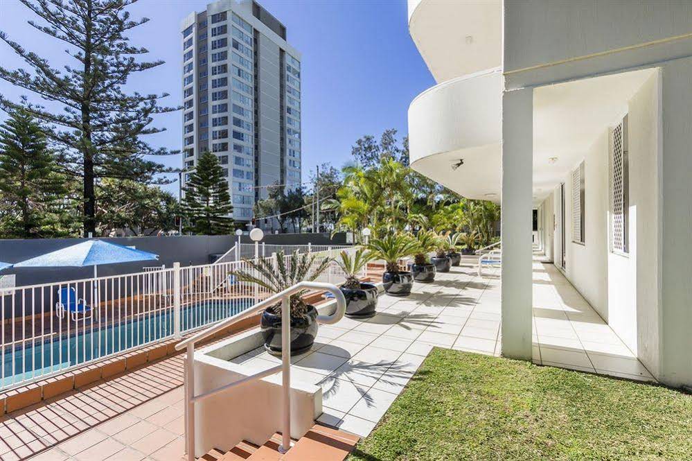 Carlton Apartments