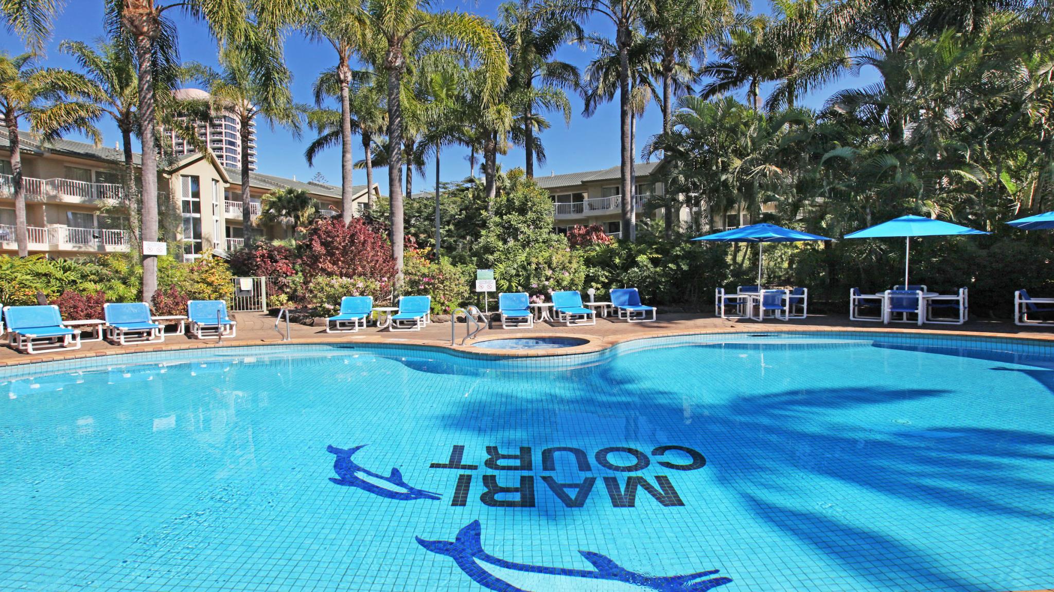 Comfort Inn & Suites Mari Court