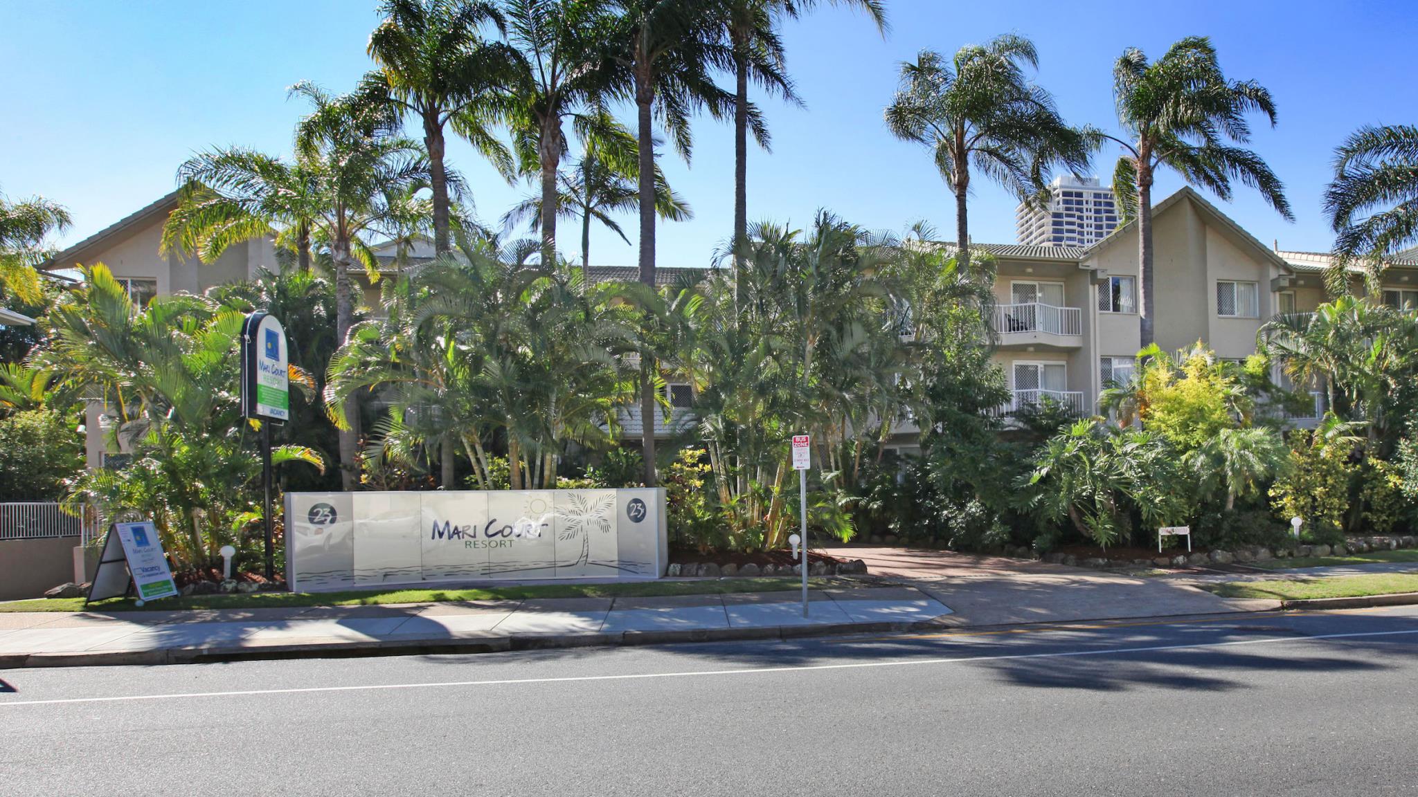 Comfort Inn & Suites Mari Court