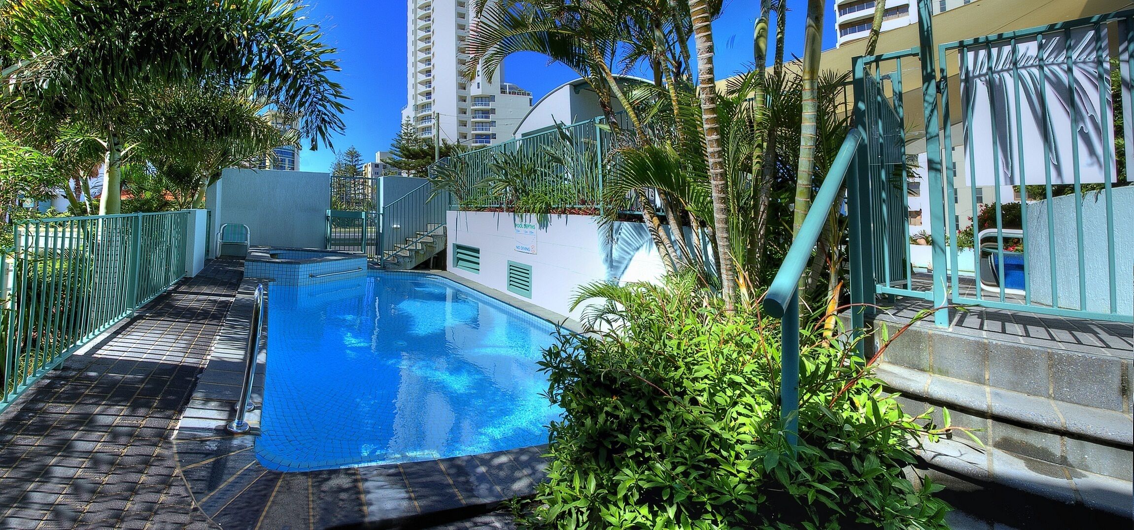 Emerald Sands Holiday Apartments