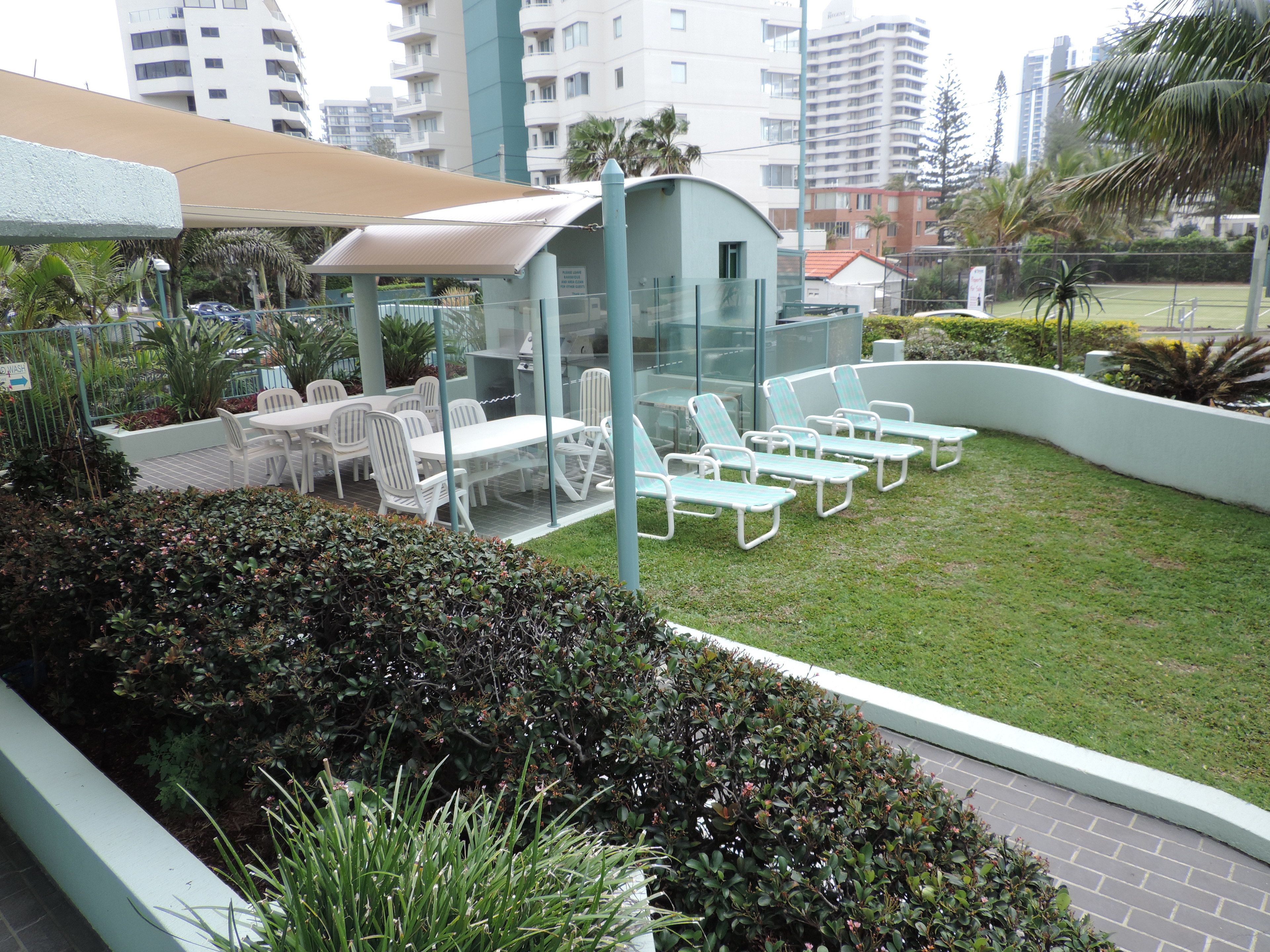 Emerald Sands Holiday Apartments