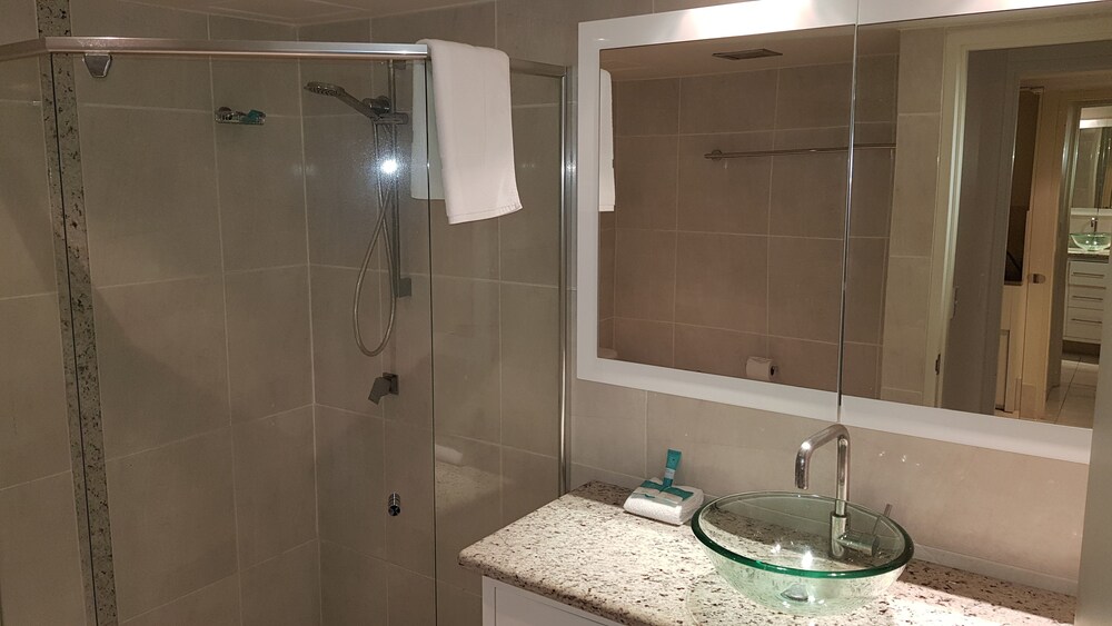 Genesis Holiday Apartments