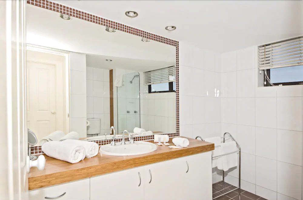 Genesis Holiday Apartments