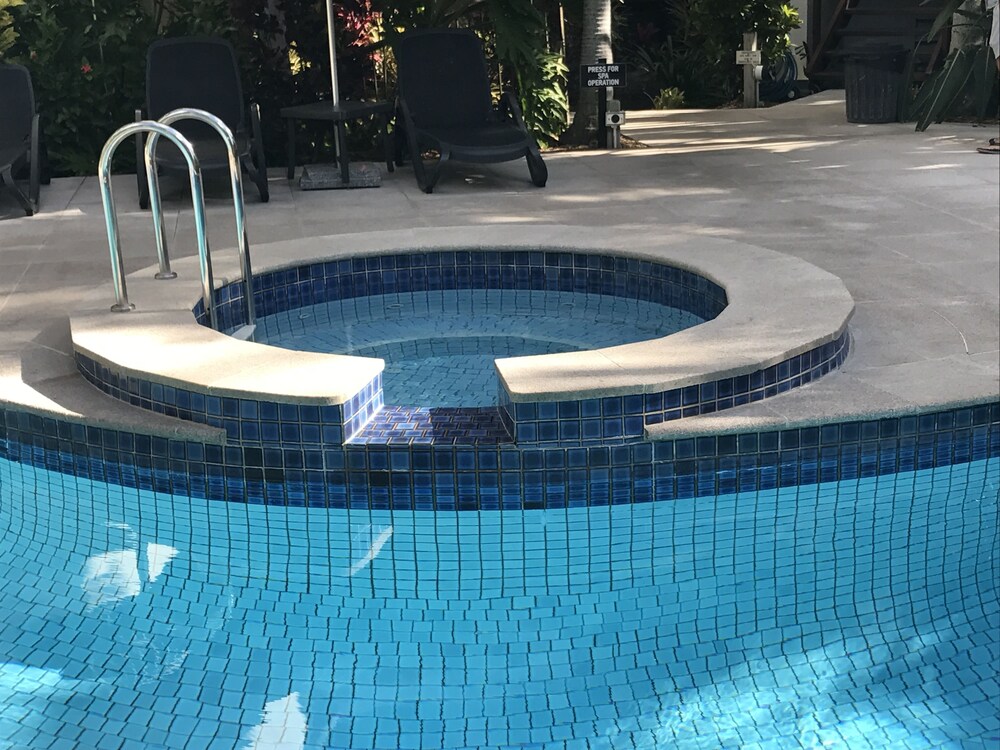 Genesis Holiday Apartments