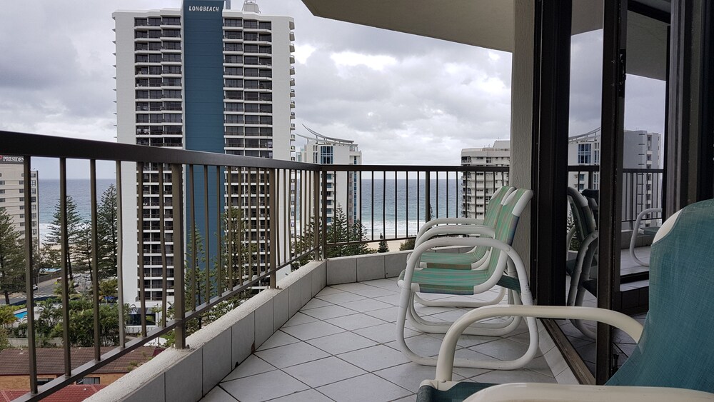 Genesis Holiday Apartments