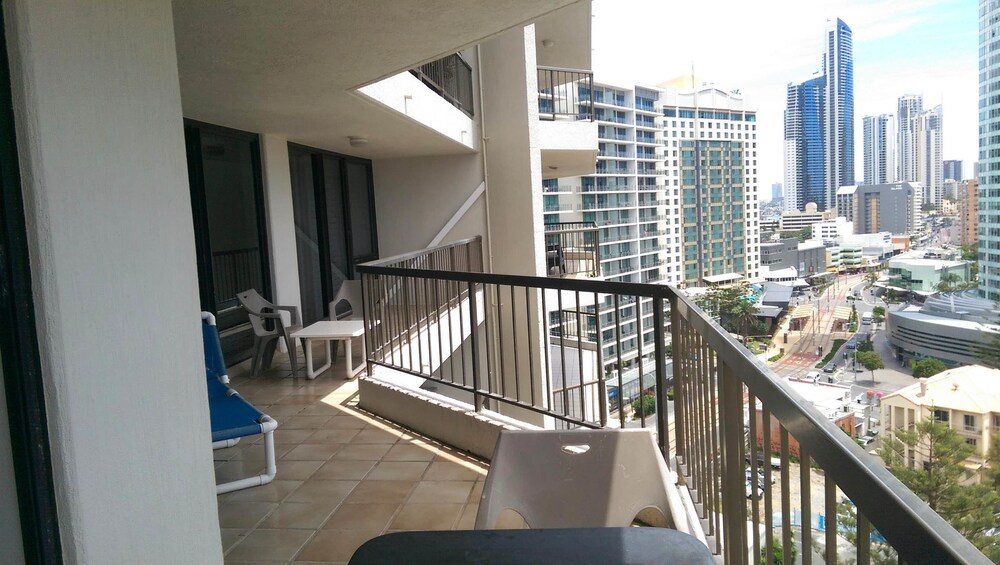 Genesis Holiday Apartments