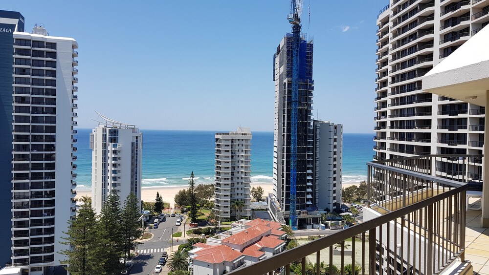 Genesis Holiday Apartments