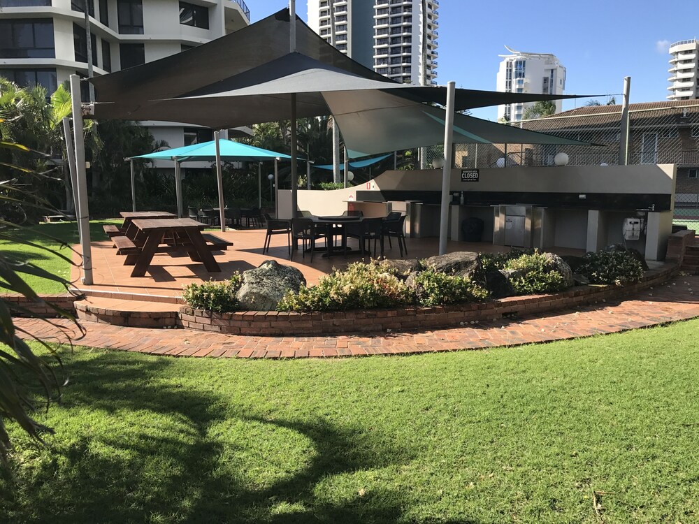 Genesis Holiday Apartments