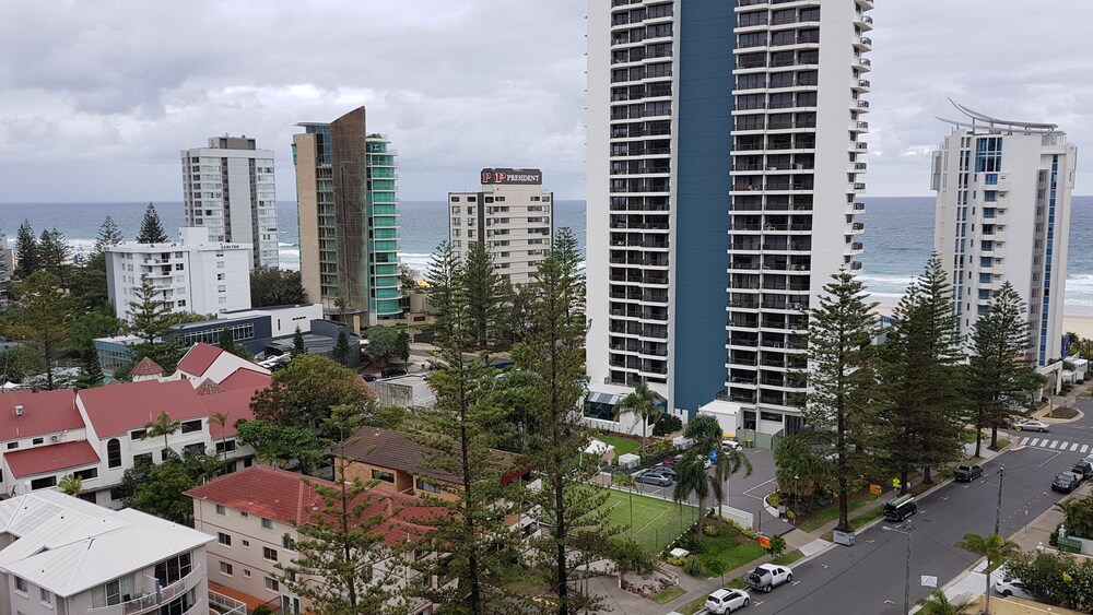 Genesis Holiday Apartments