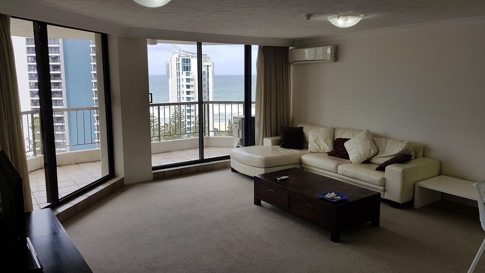 Genesis Holiday Apartments