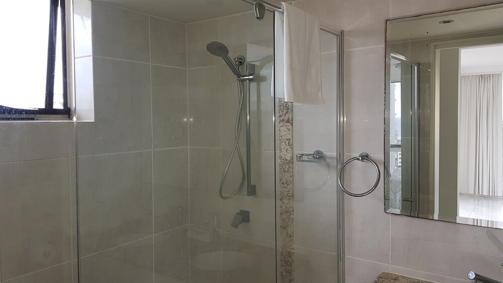 Genesis Holiday Apartments