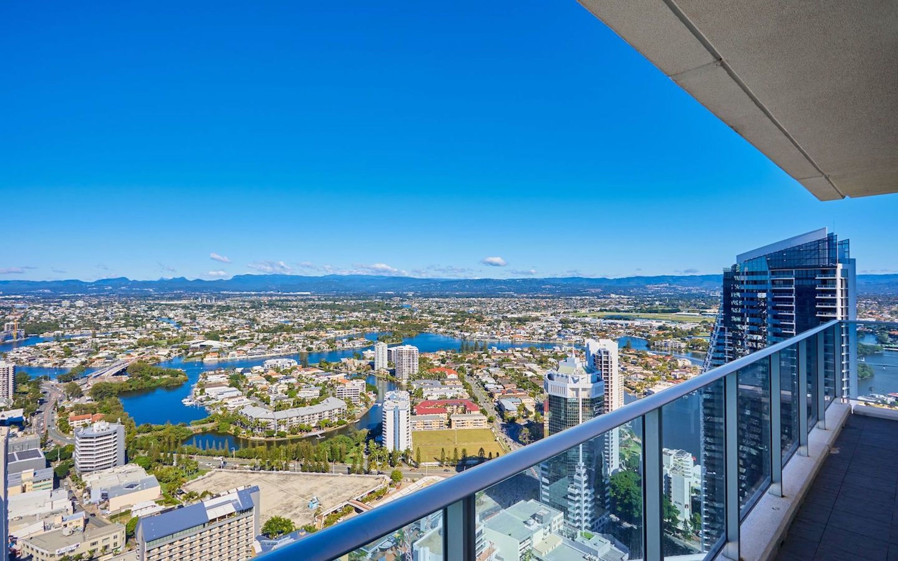 H Residences by Holiday Paradise