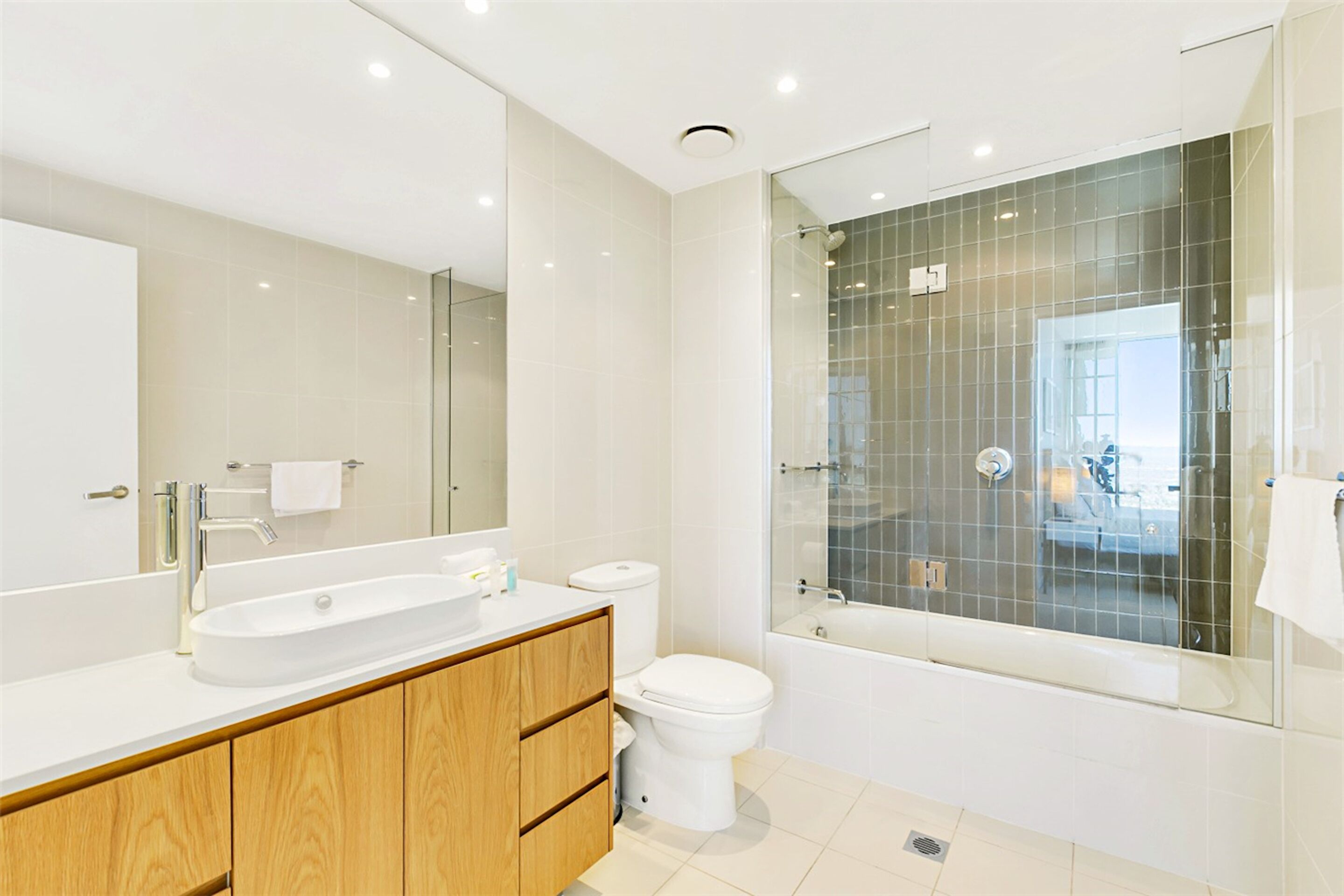 H Residences by Holiday Paradise