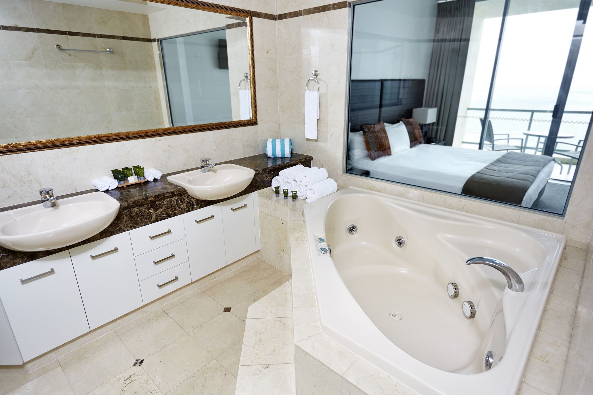Mantra Sun City Surfers Paradise
