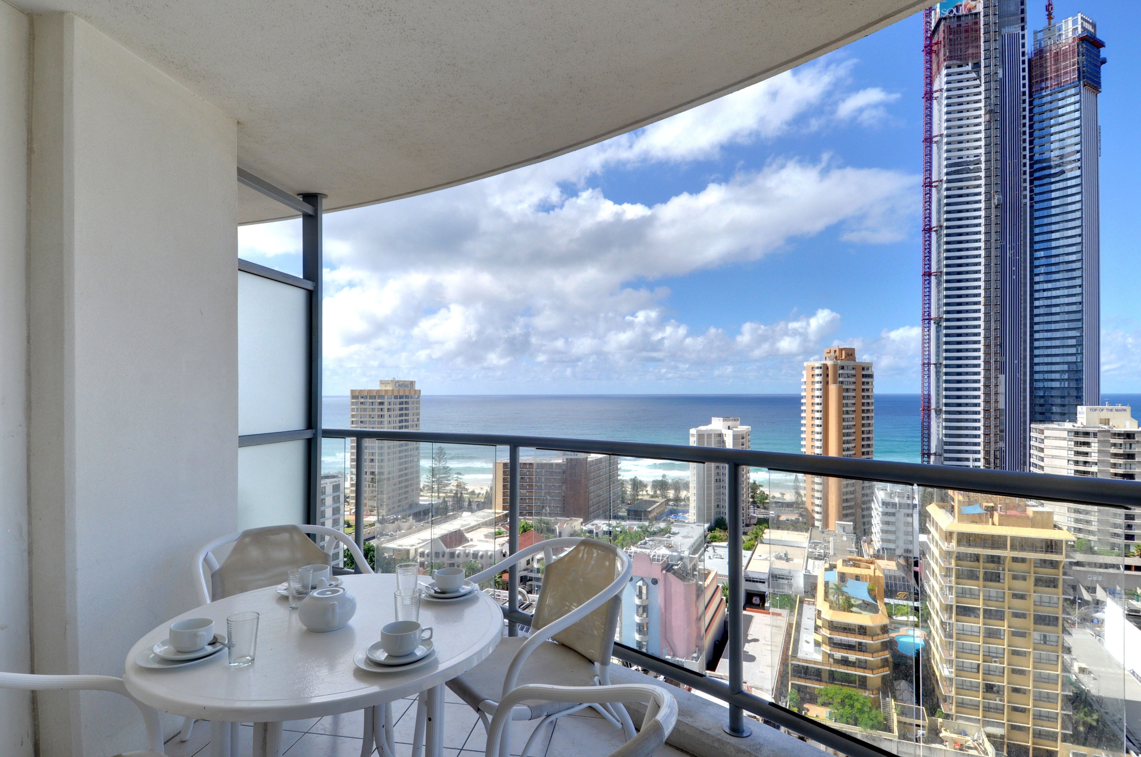 Mantra Towers of Chevron by Holiday Rentals Surfers Paradise