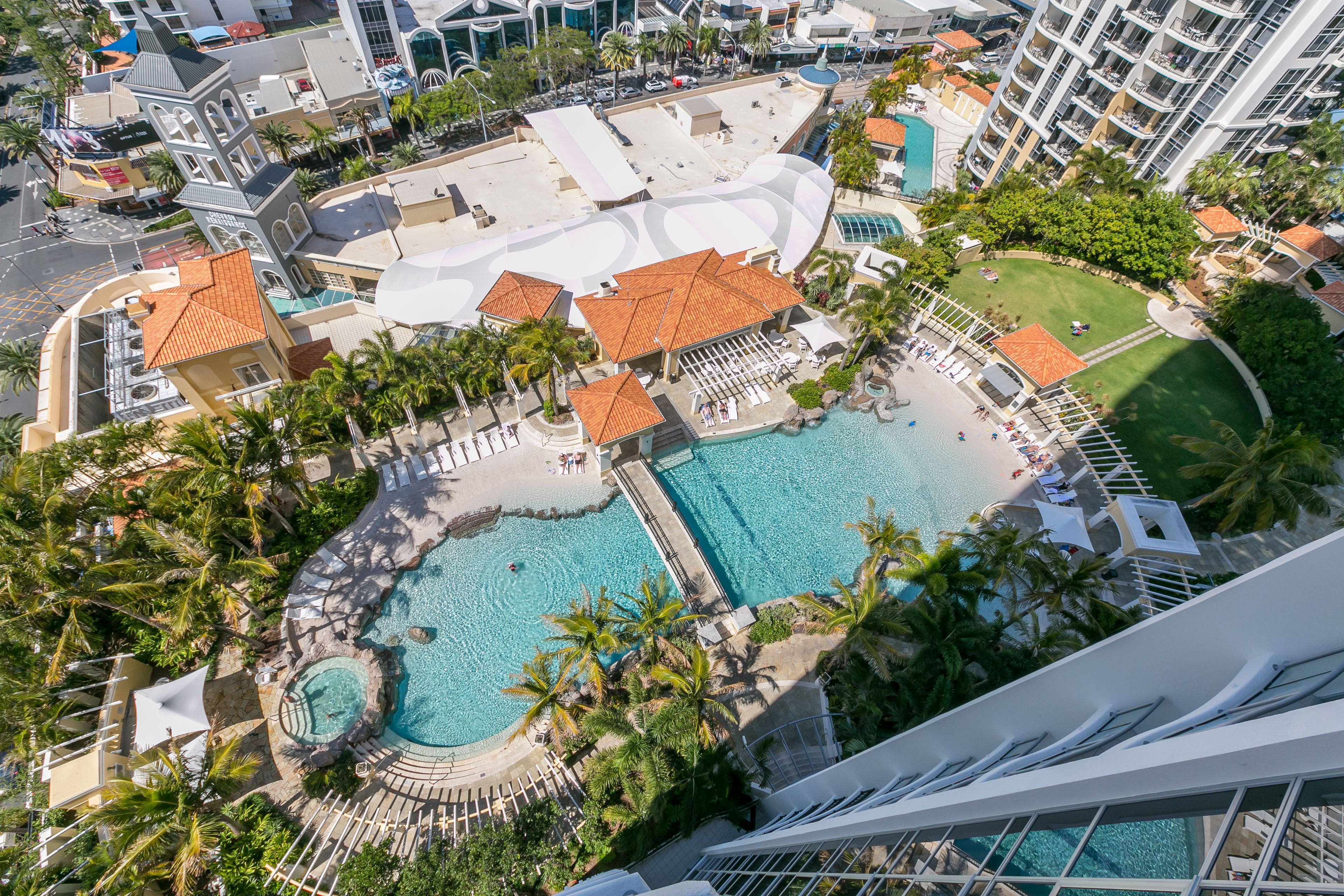 Mantra Towers of Chevron by Holiday Rentals Surfers Paradise