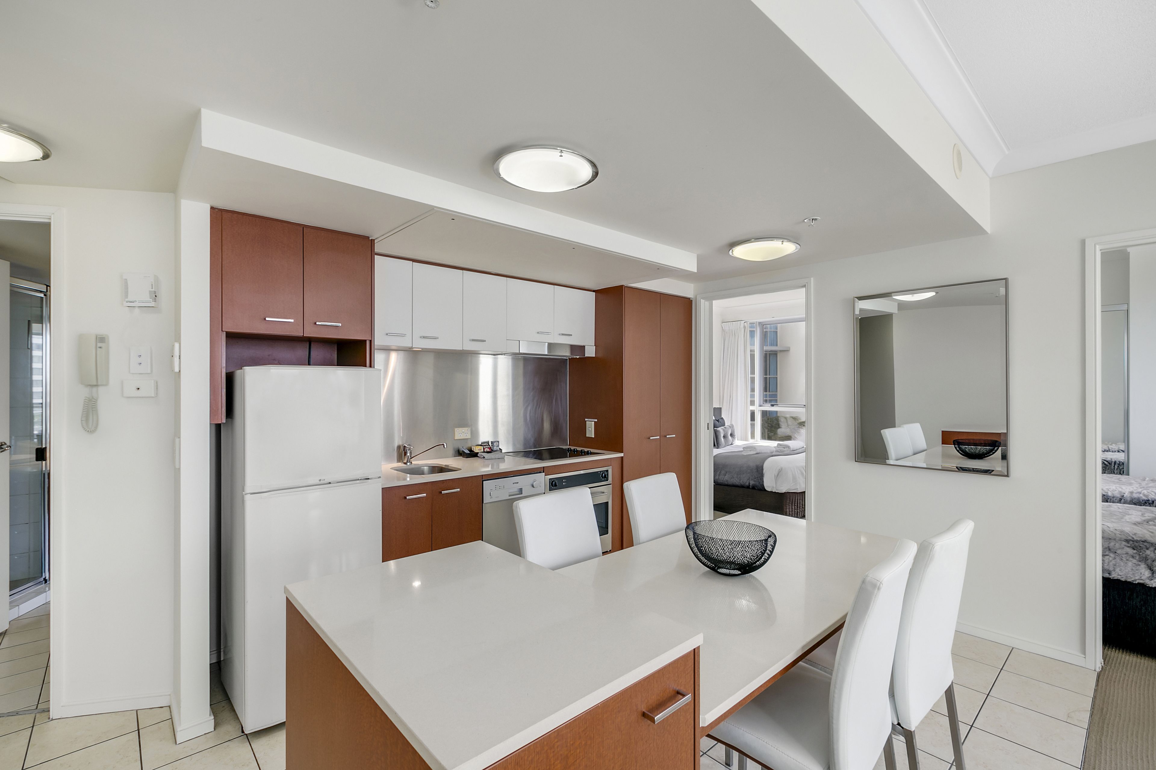 Mantra Towers of Chevron by Holiday Rentals Surfers Paradise