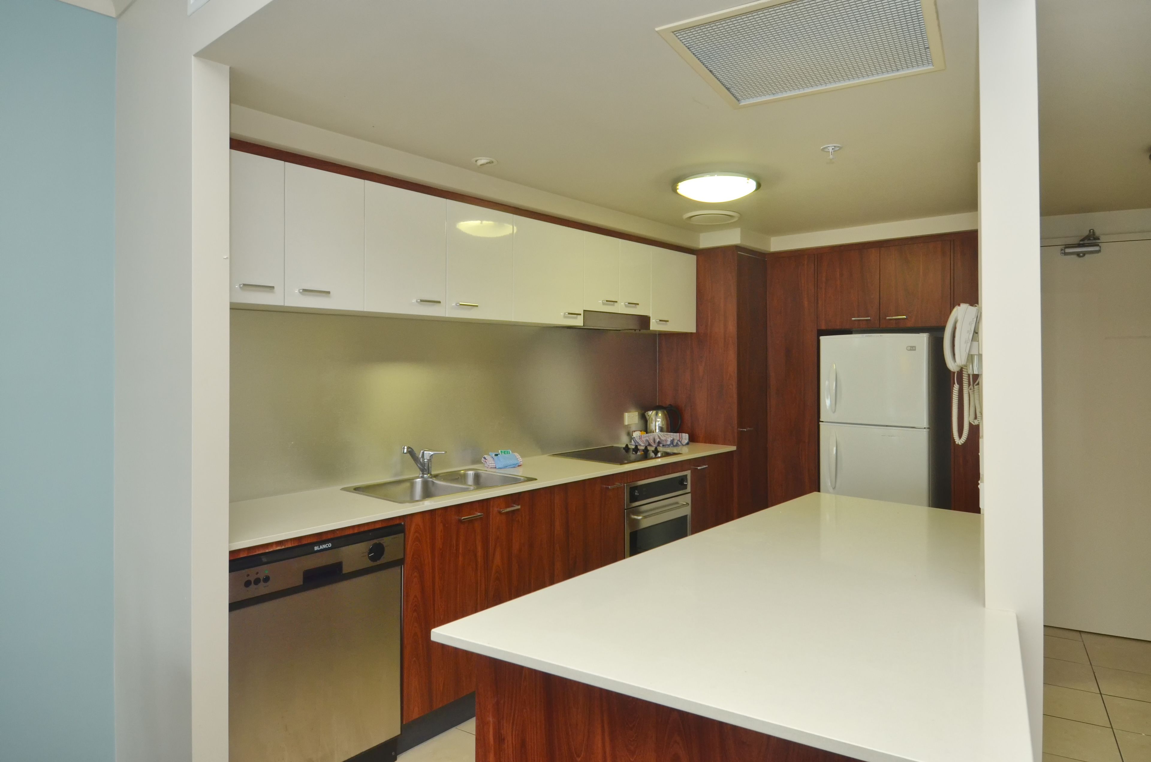 Mantra Towers of Chevron by Holiday Rentals Surfers Paradise
