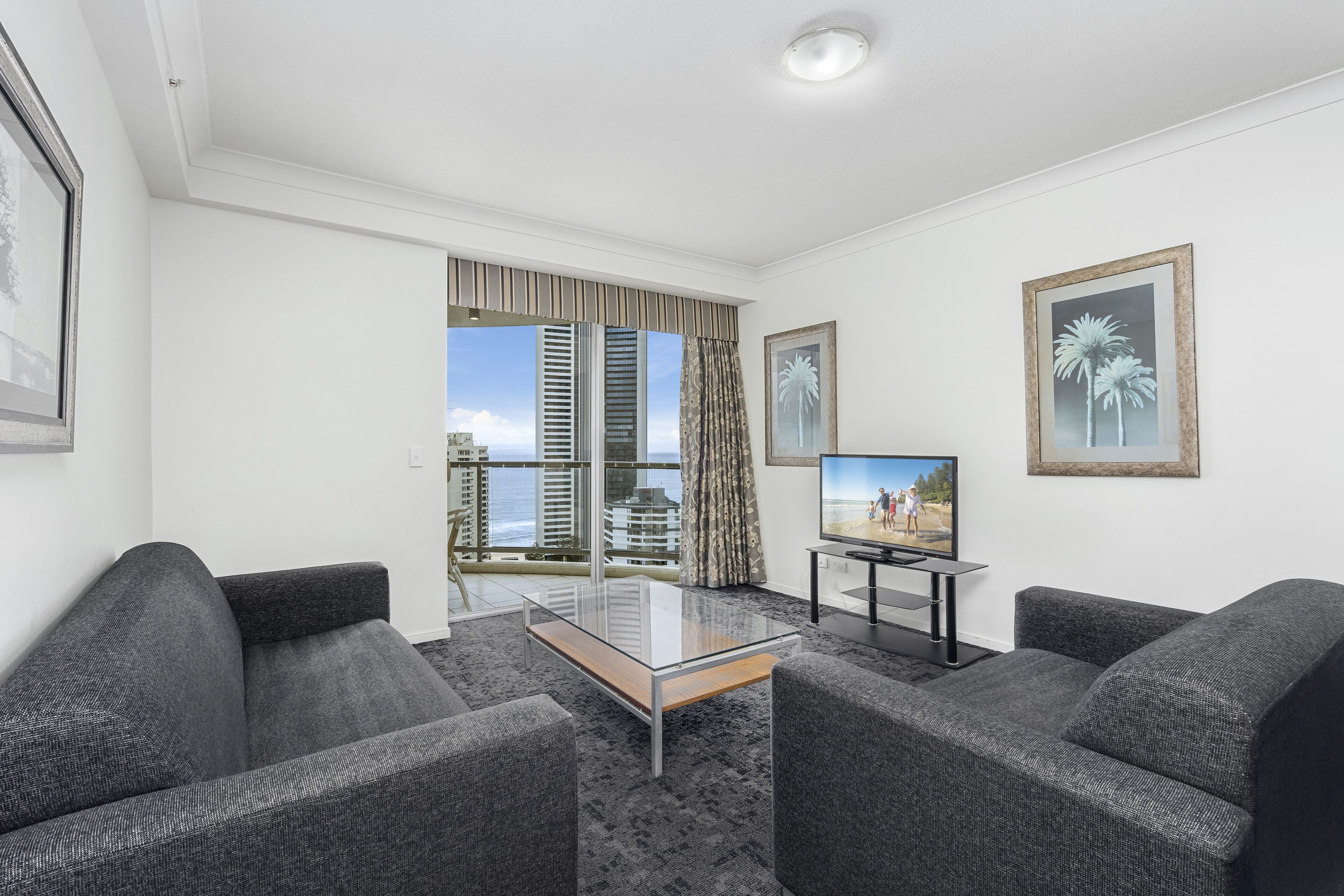 Mantra Towers of Chevron by Holiday Rentals Surfers Paradise