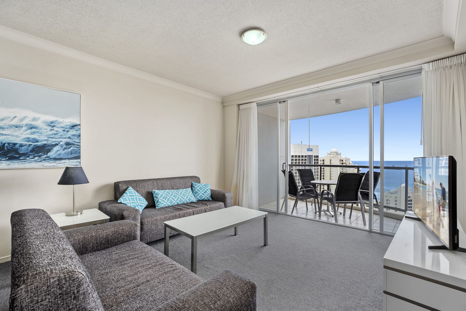 Mantra Towers of Chevron by Holiday Rentals Surfers Paradise