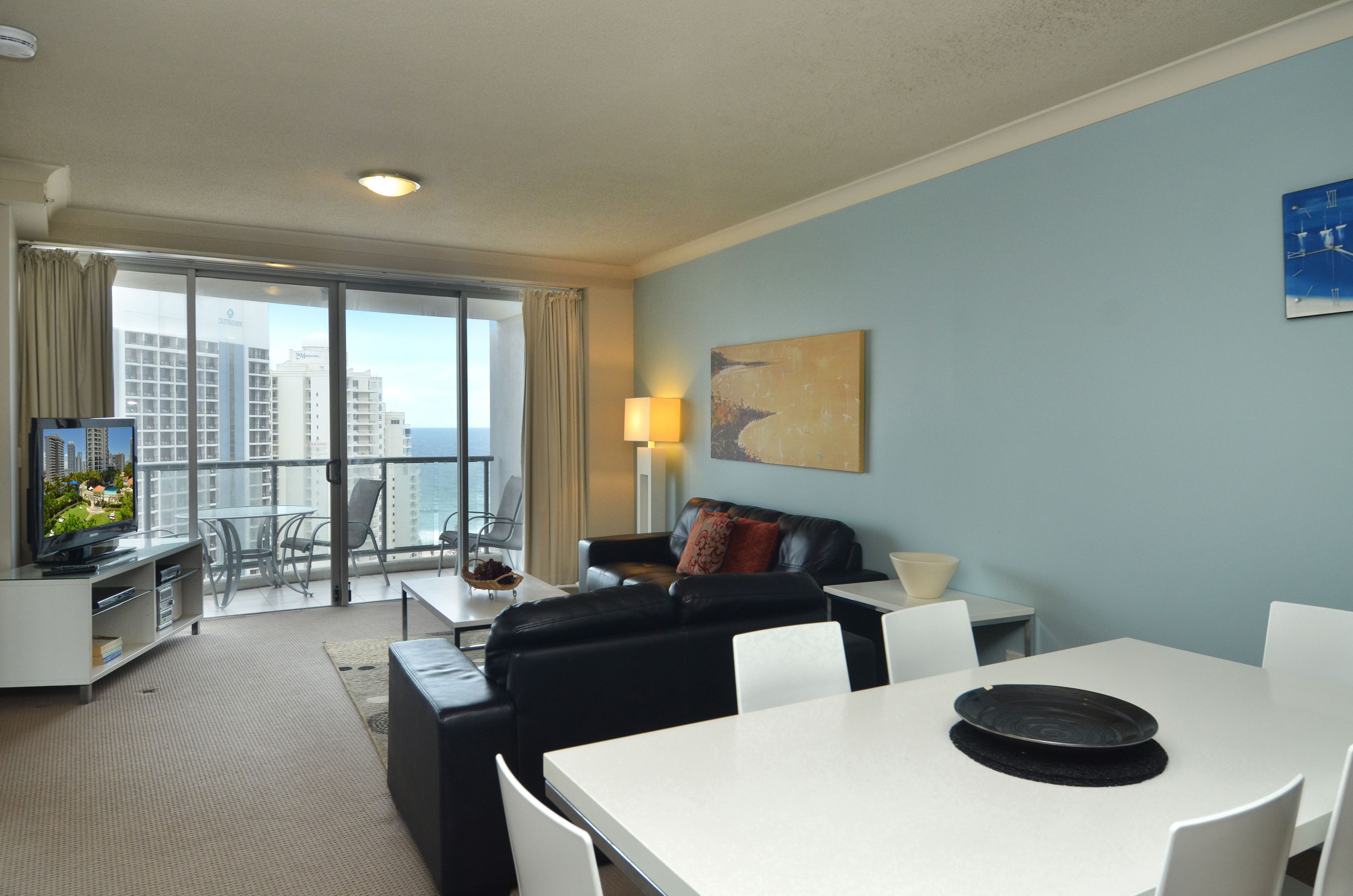 Mantra Towers of Chevron by Holiday Rentals Surfers Paradise