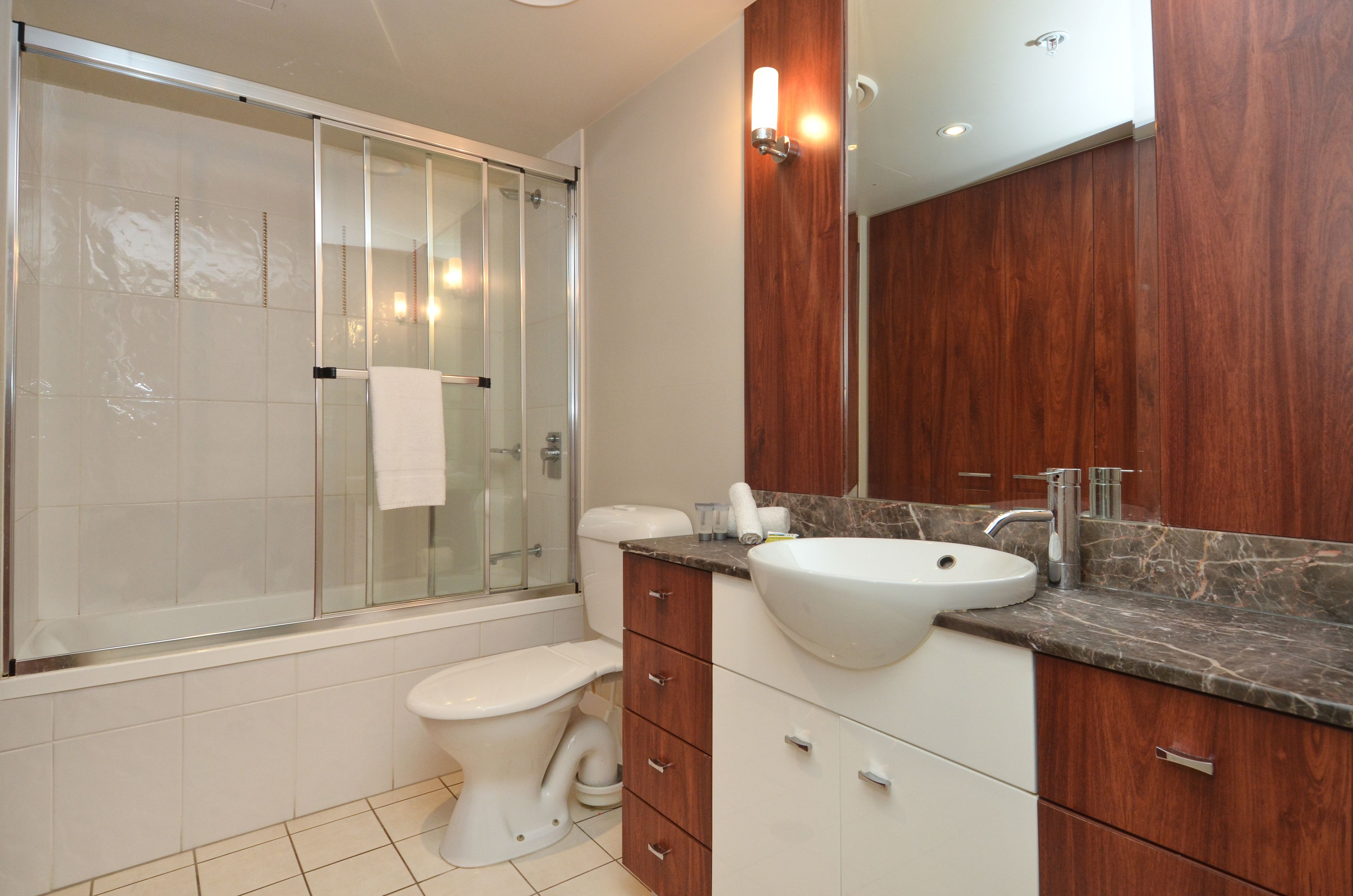 Mantra Towers of Chevron by Holiday Rentals Surfers Paradise