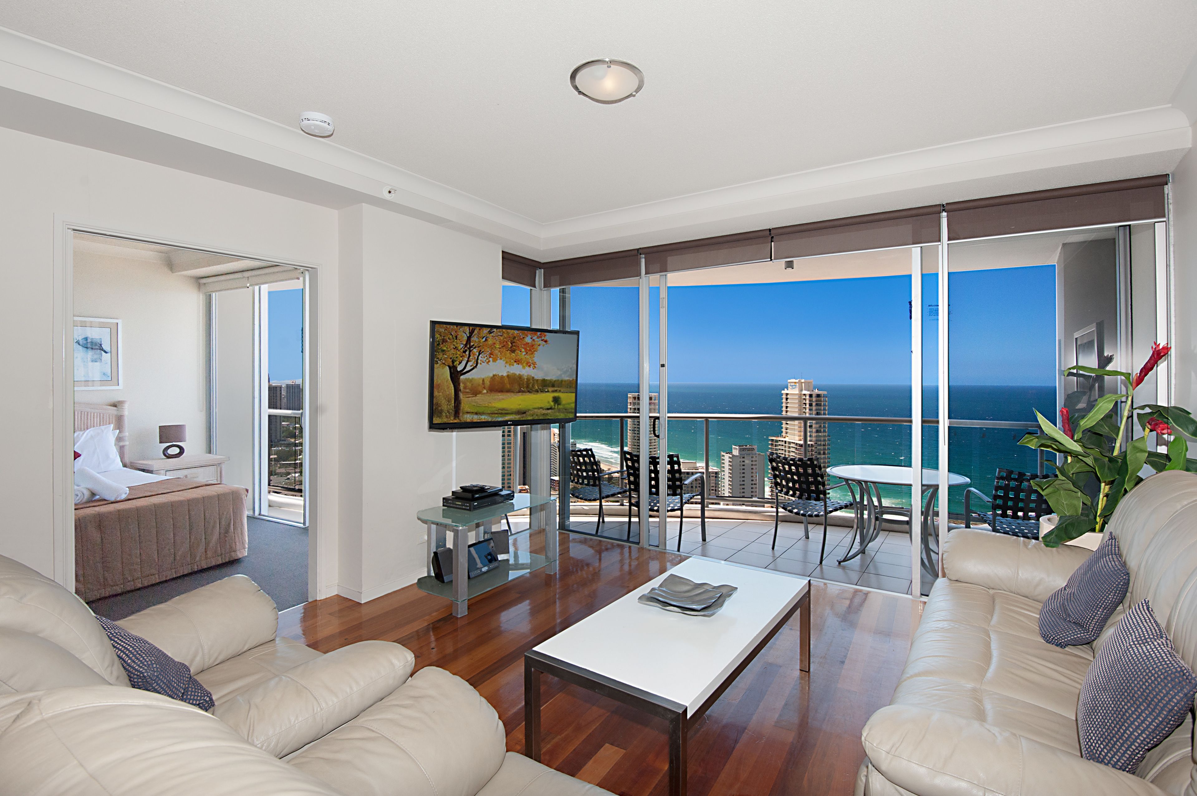 Mantra Towers of Chevron by Holiday Rentals Surfers Paradise