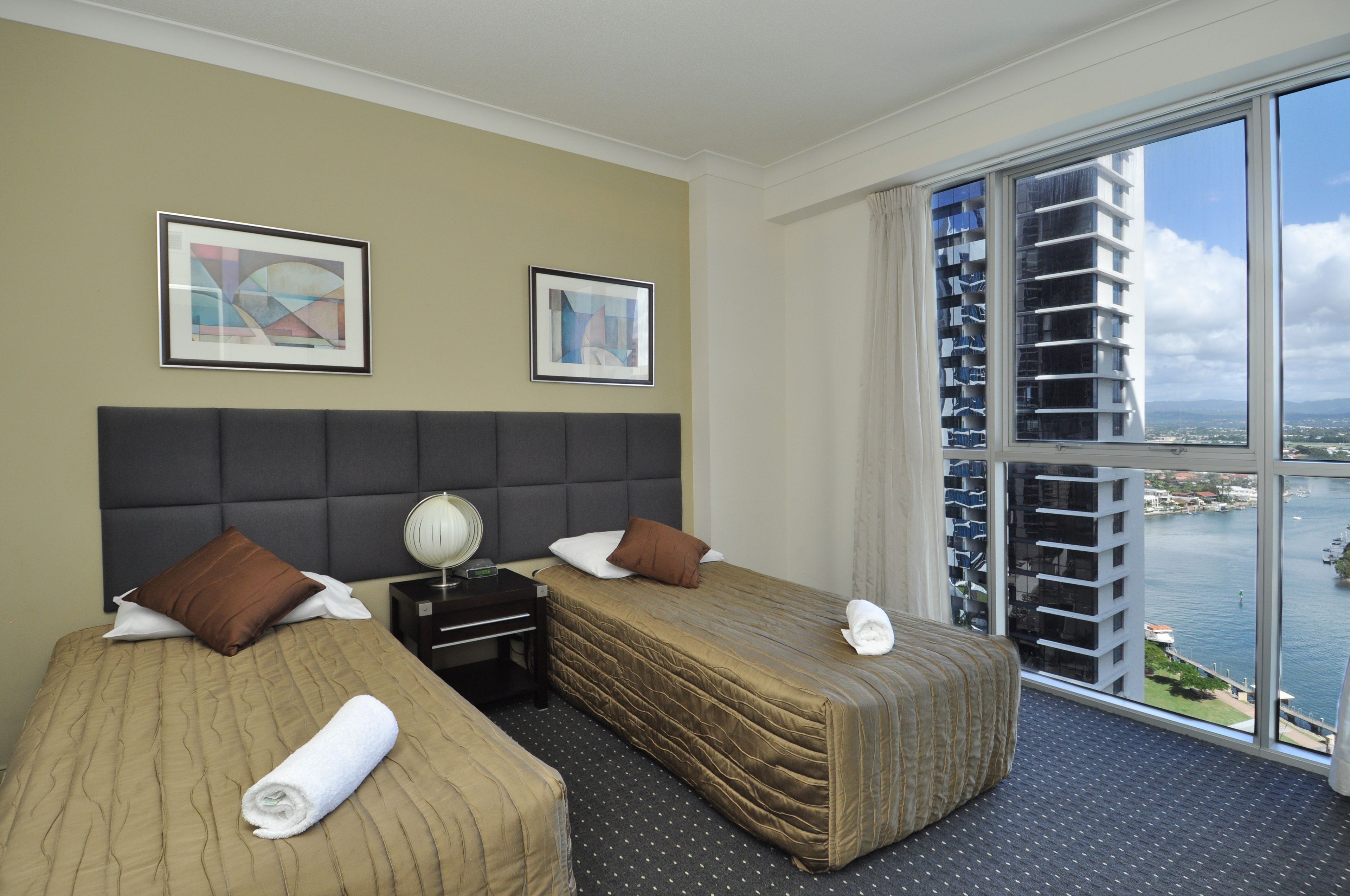 Mantra Towers of Chevron by Holiday Rentals Surfers Paradise