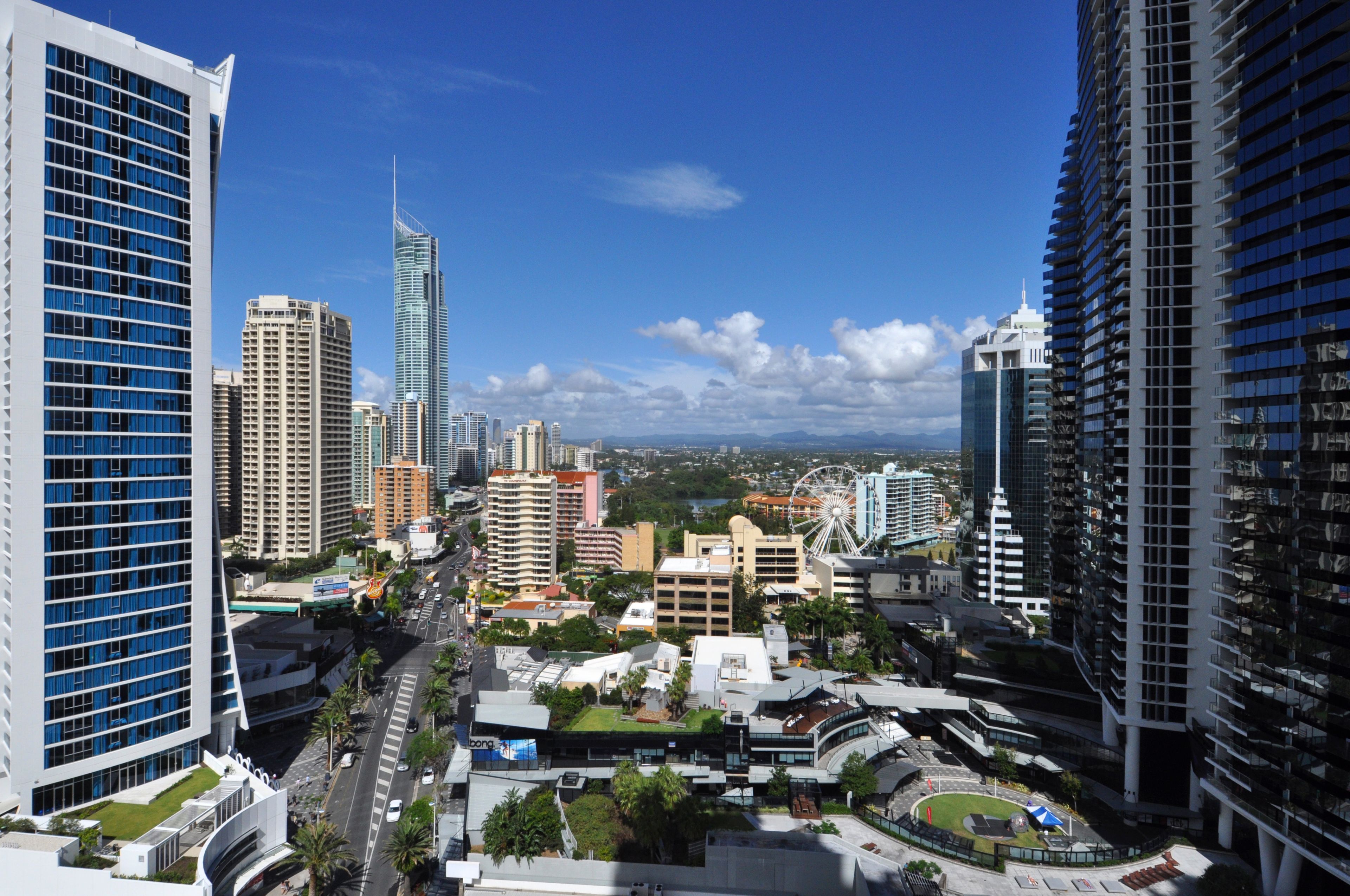 Mantra Towers of Chevron by Holiday Rentals Surfers Paradise
