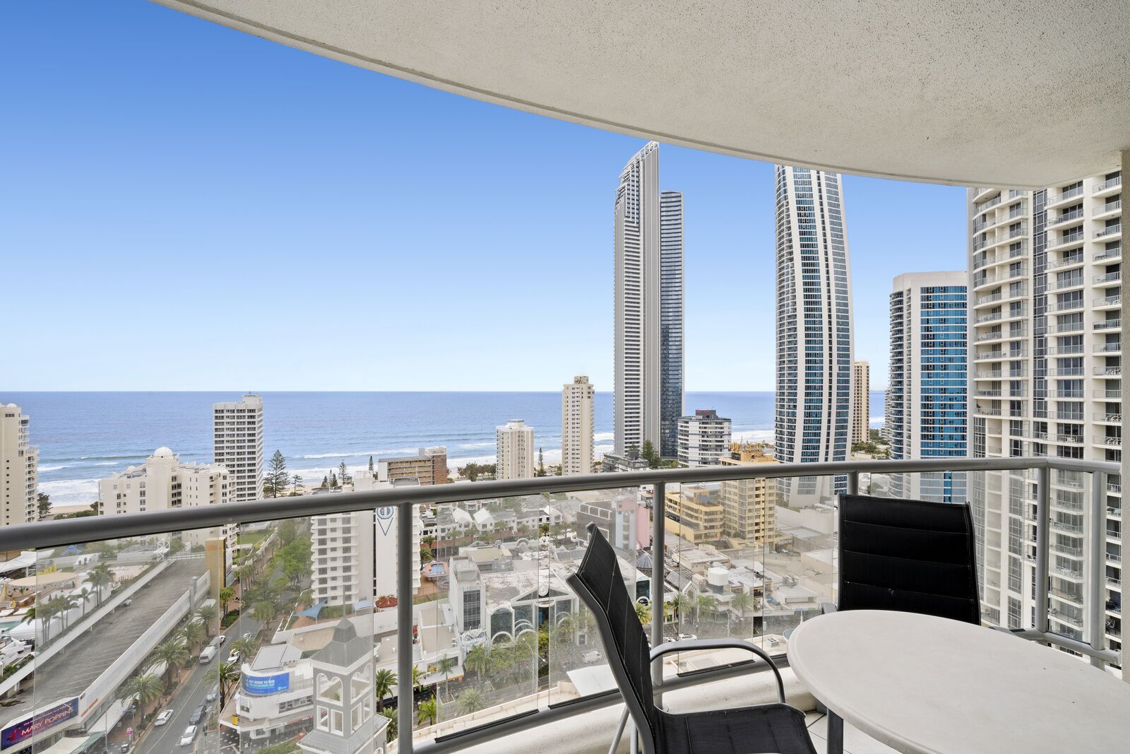 Mantra Towers of Chevron by Holiday Rentals Surfers Paradise