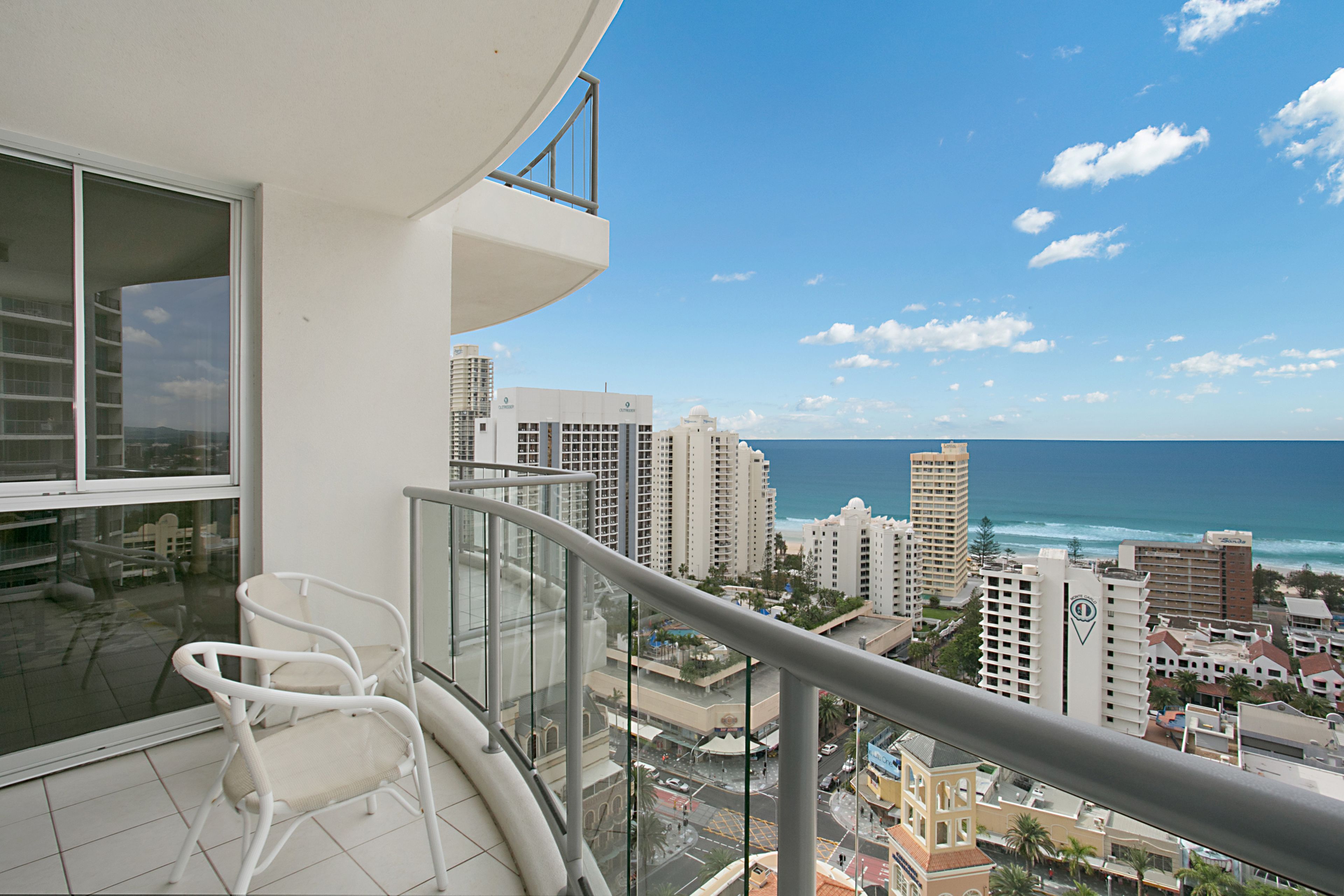 Mantra Towers of Chevron by Holiday Rentals Surfers Paradise