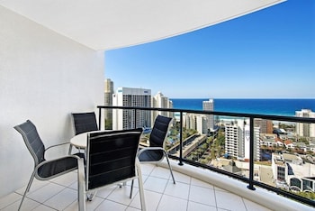 Mantra Towers of Chevron by Holiday Rentals Surfers Paradise