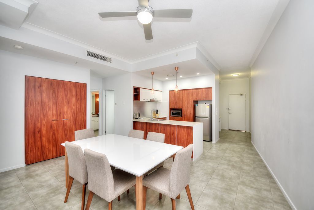 Mantra Towers of Chevron by Holiday Rentals Surfers Paradise