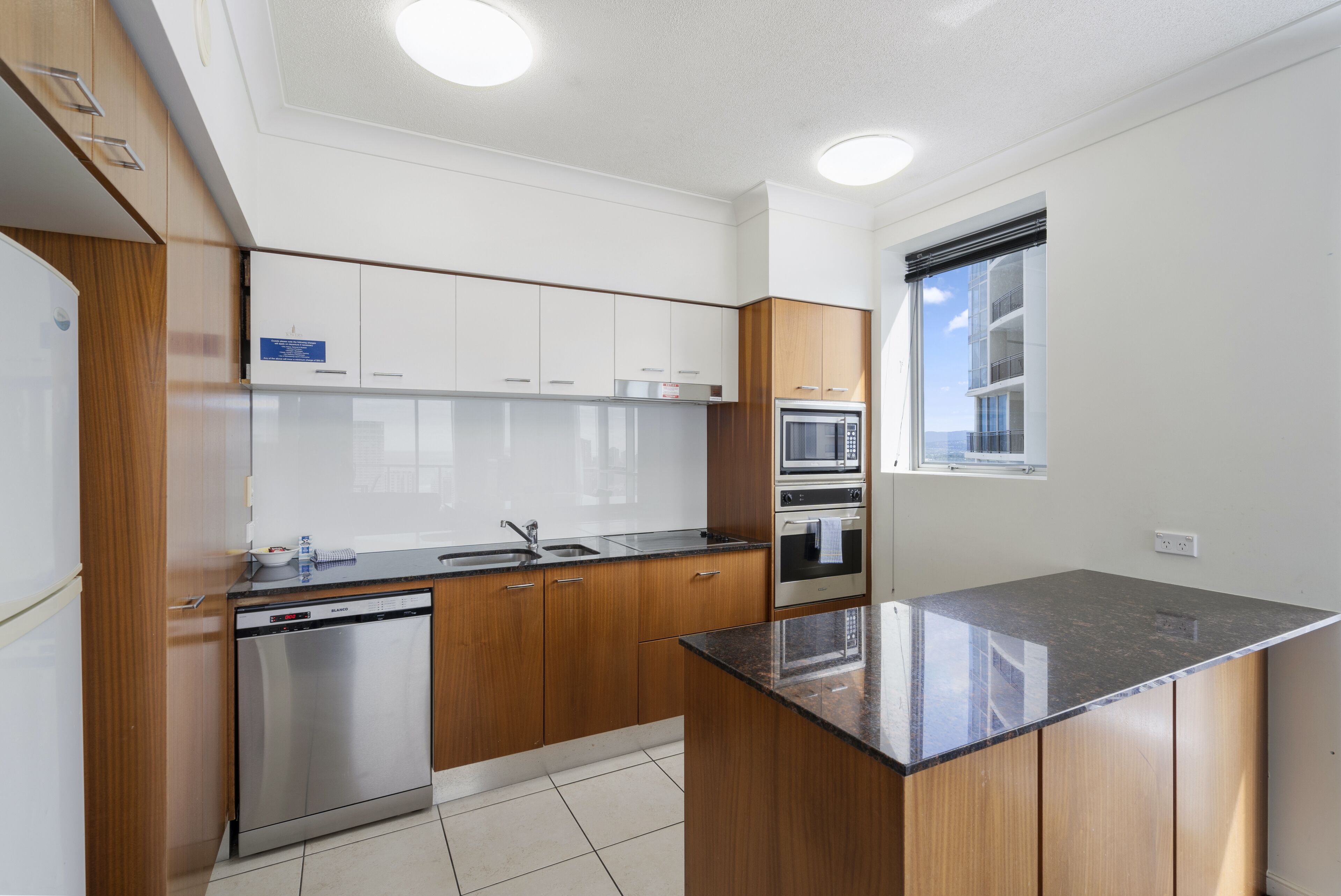 Mantra Towers of Chevron by Holiday Rentals Surfers Paradise