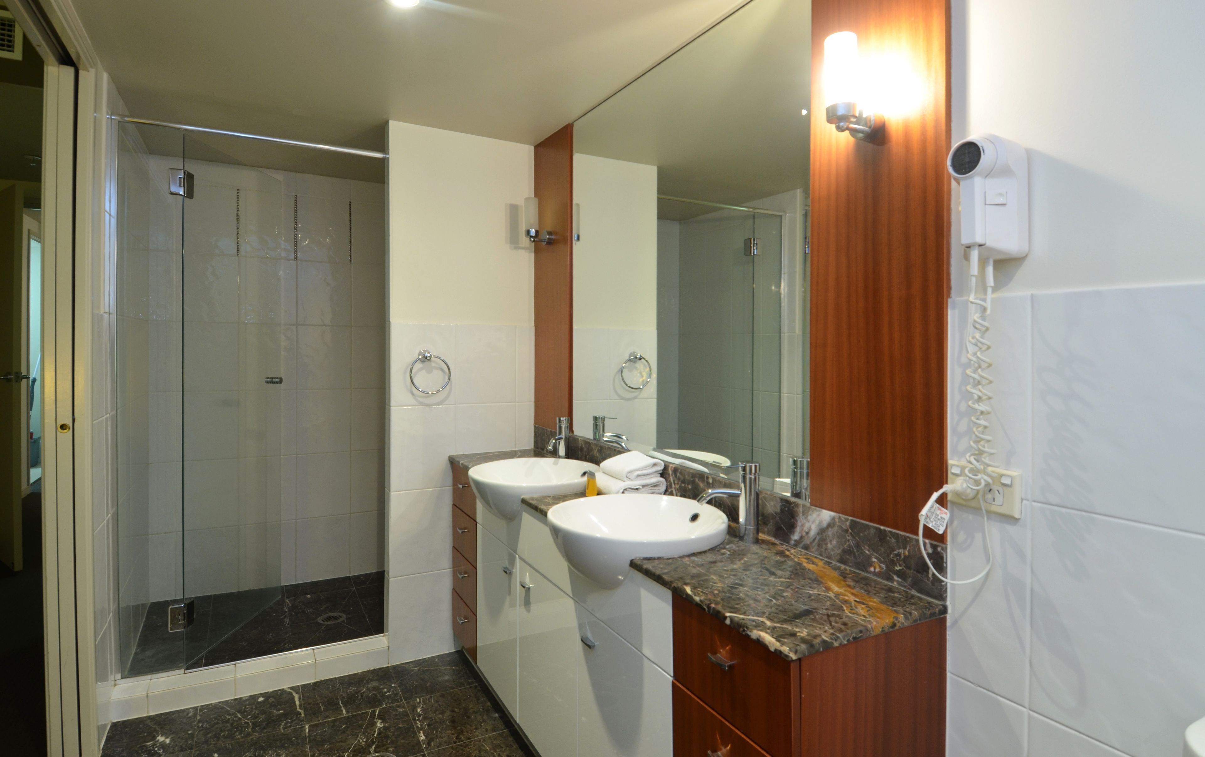 Mantra Towers of Chevron by Holiday Rentals Surfers Paradise